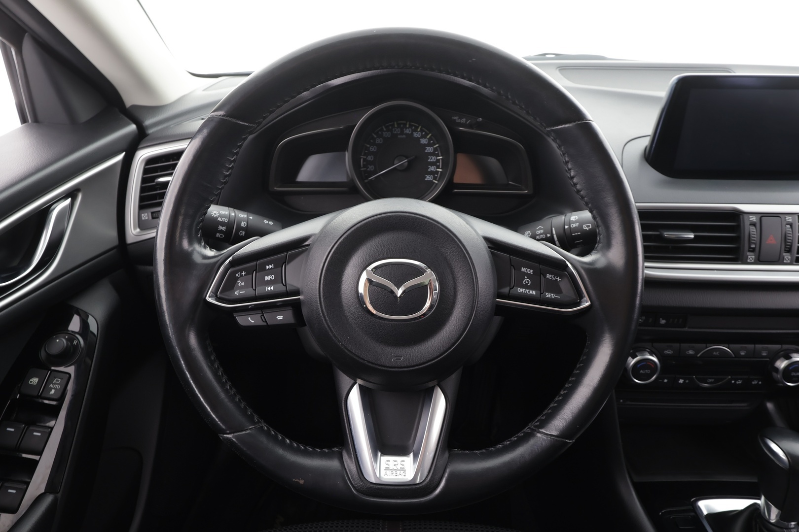MAZDA Mazda3 2018