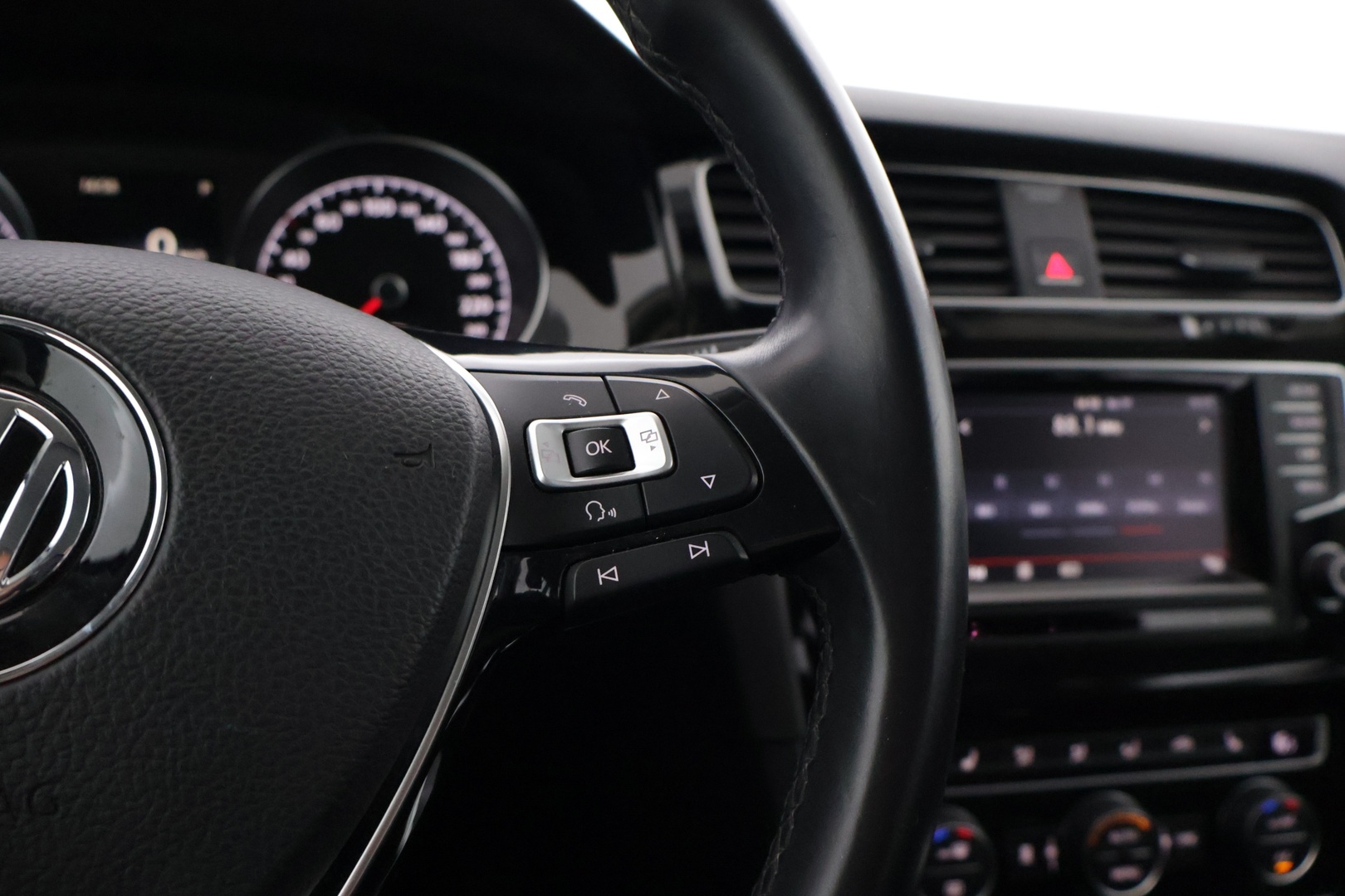 VOLKSWAGEN Golf 2014