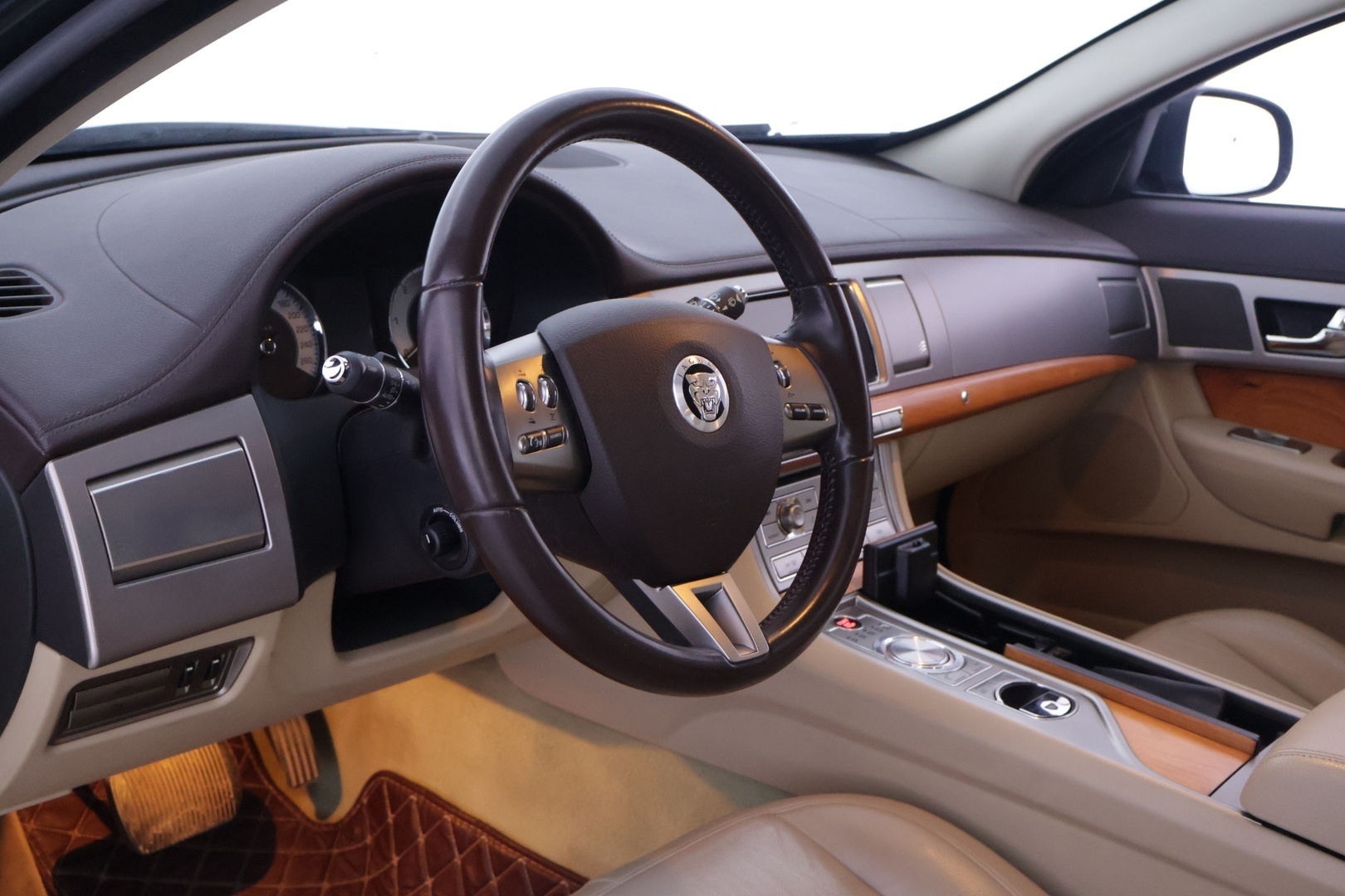 JAGUAR XF 2011