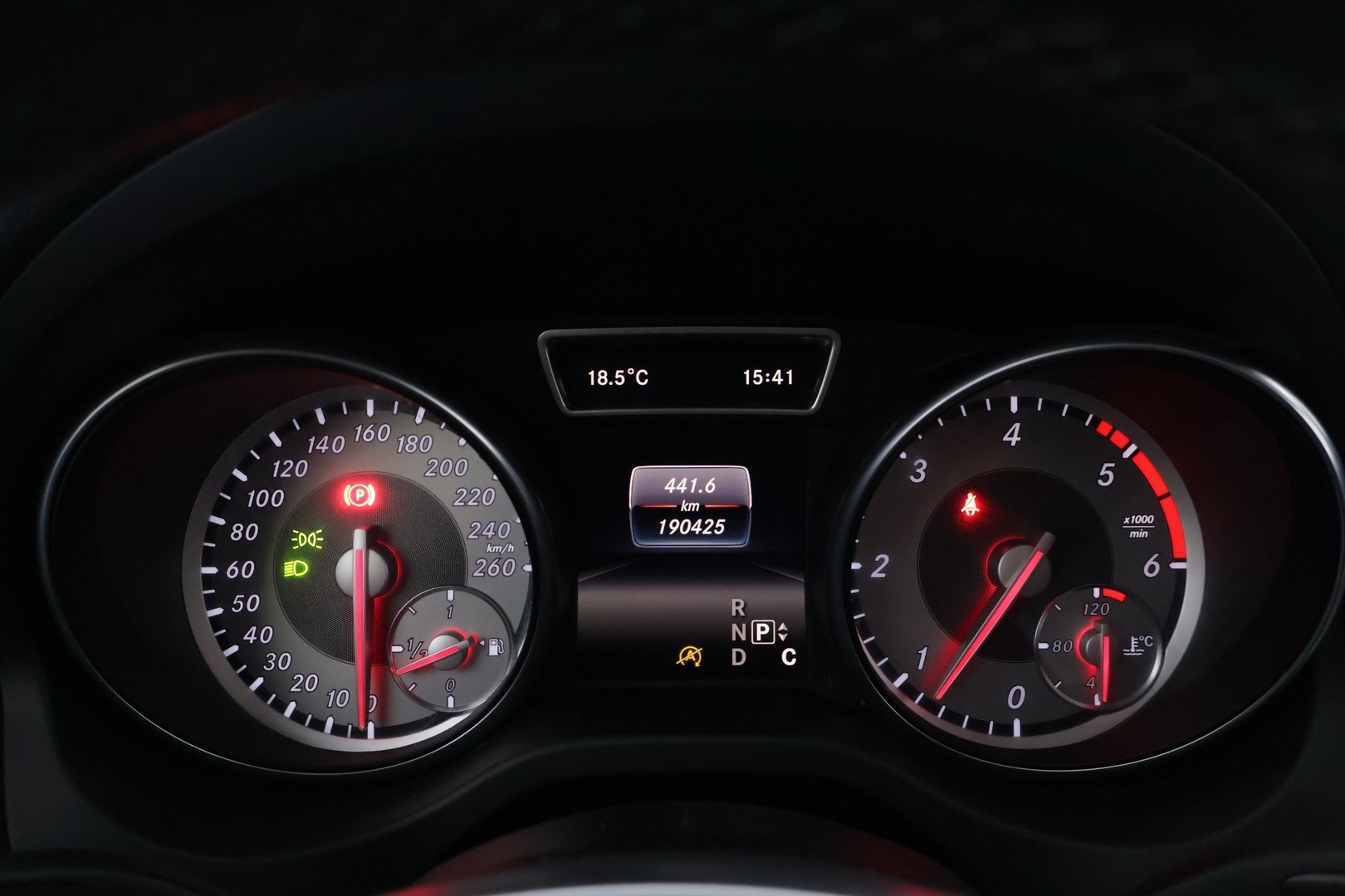 MERCEDES-BENZ CLA 2016