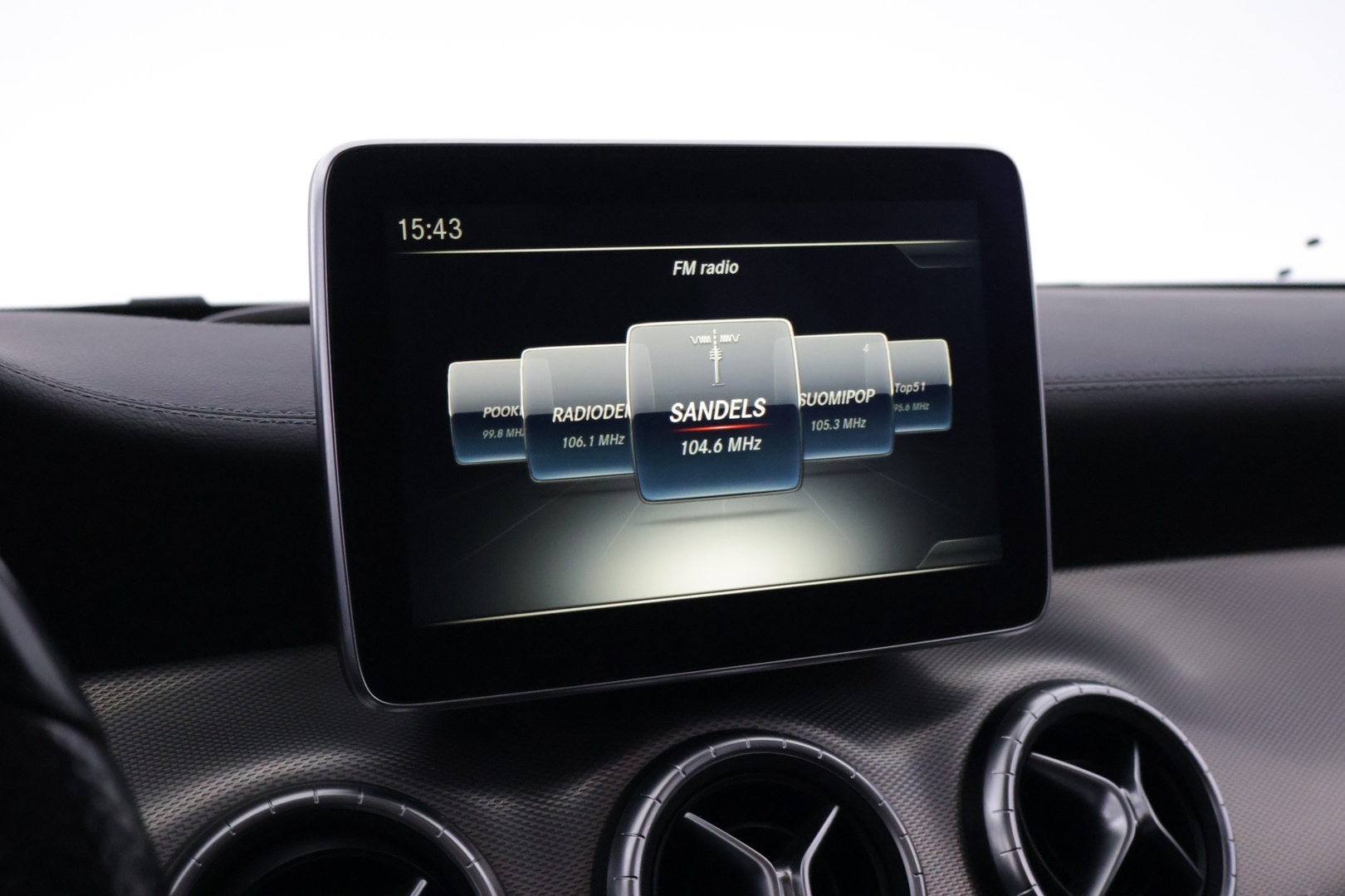 MERCEDES-BENZ CLA 2016