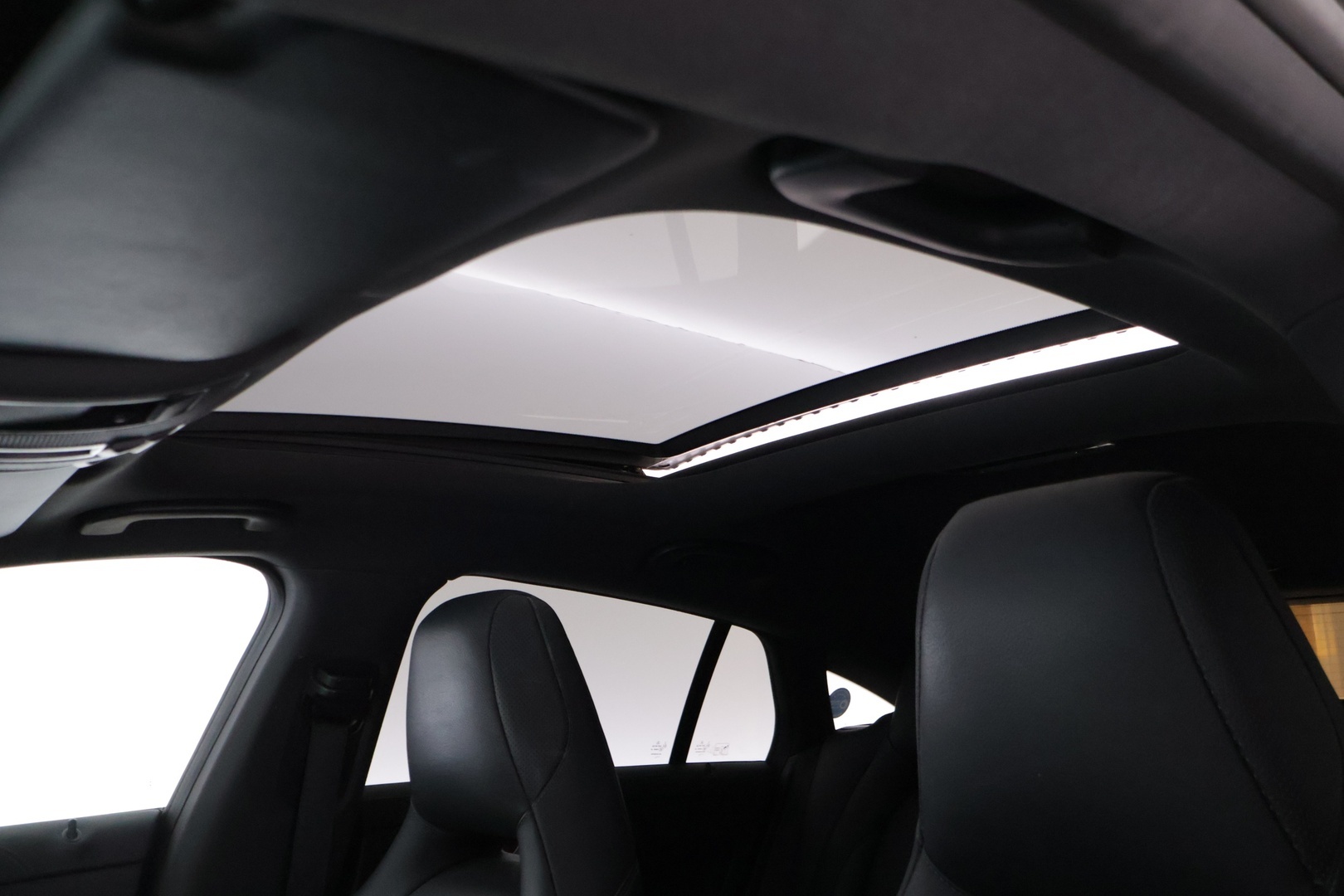 MERCEDES-BENZ CLA 2016
