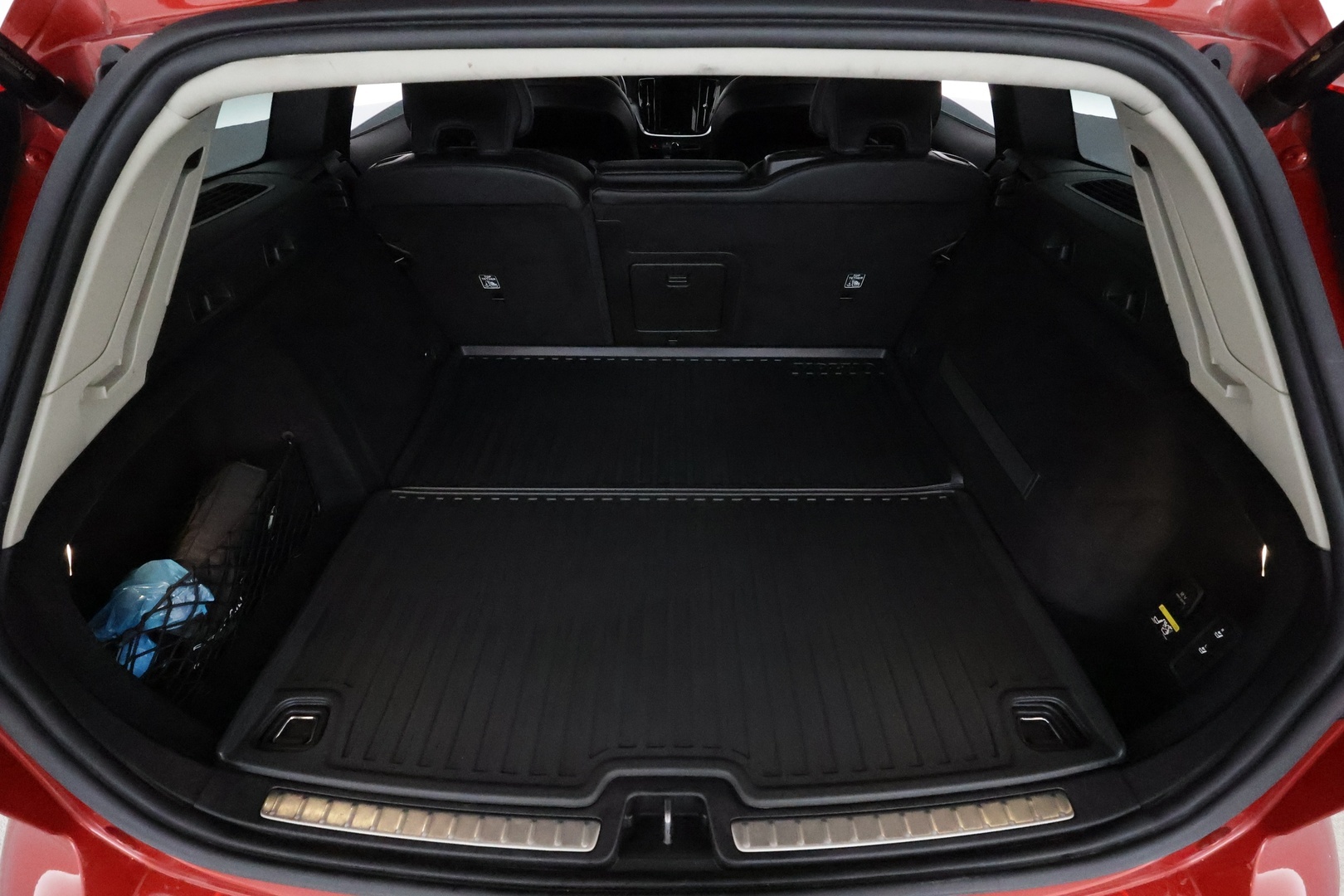 VOLVO V60 Cross Country 2019