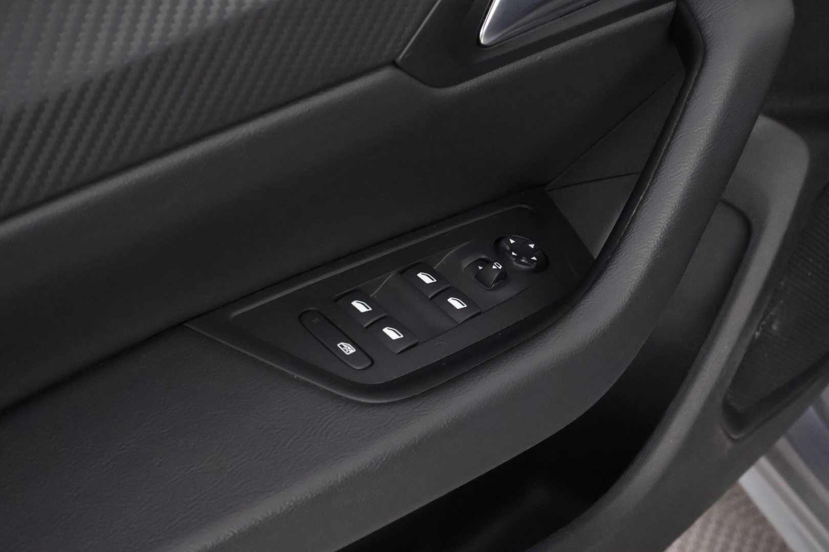 PEUGEOT 508 2019
