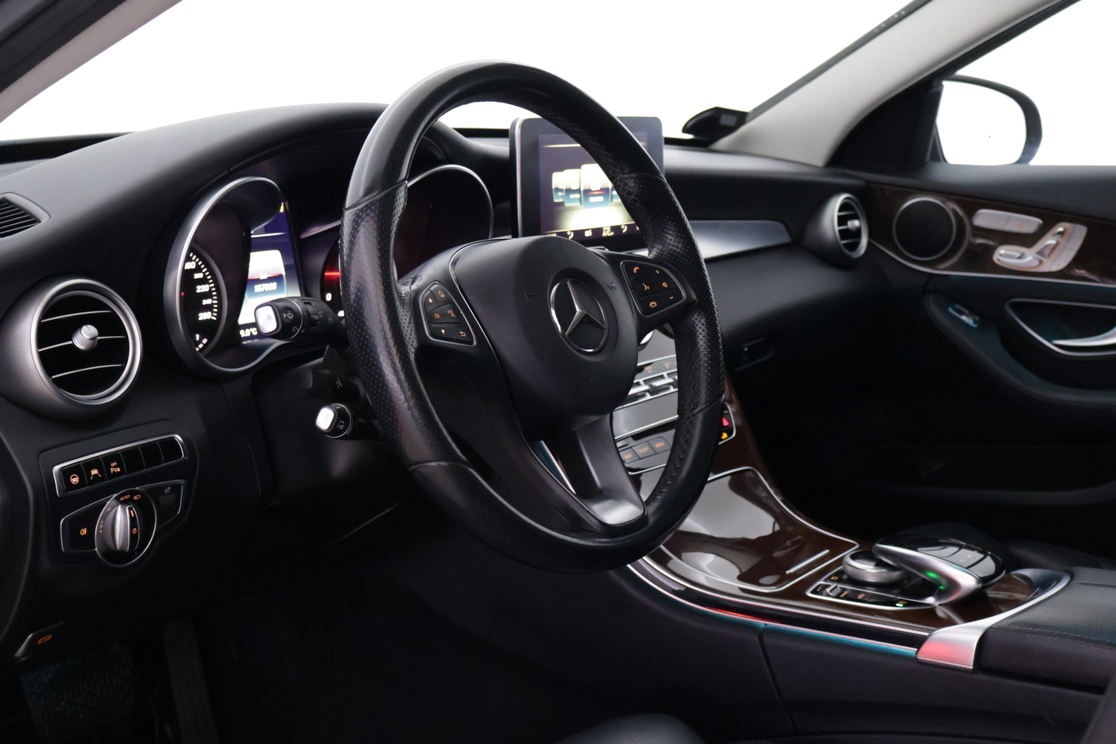 MERCEDES-BENZ C 2016