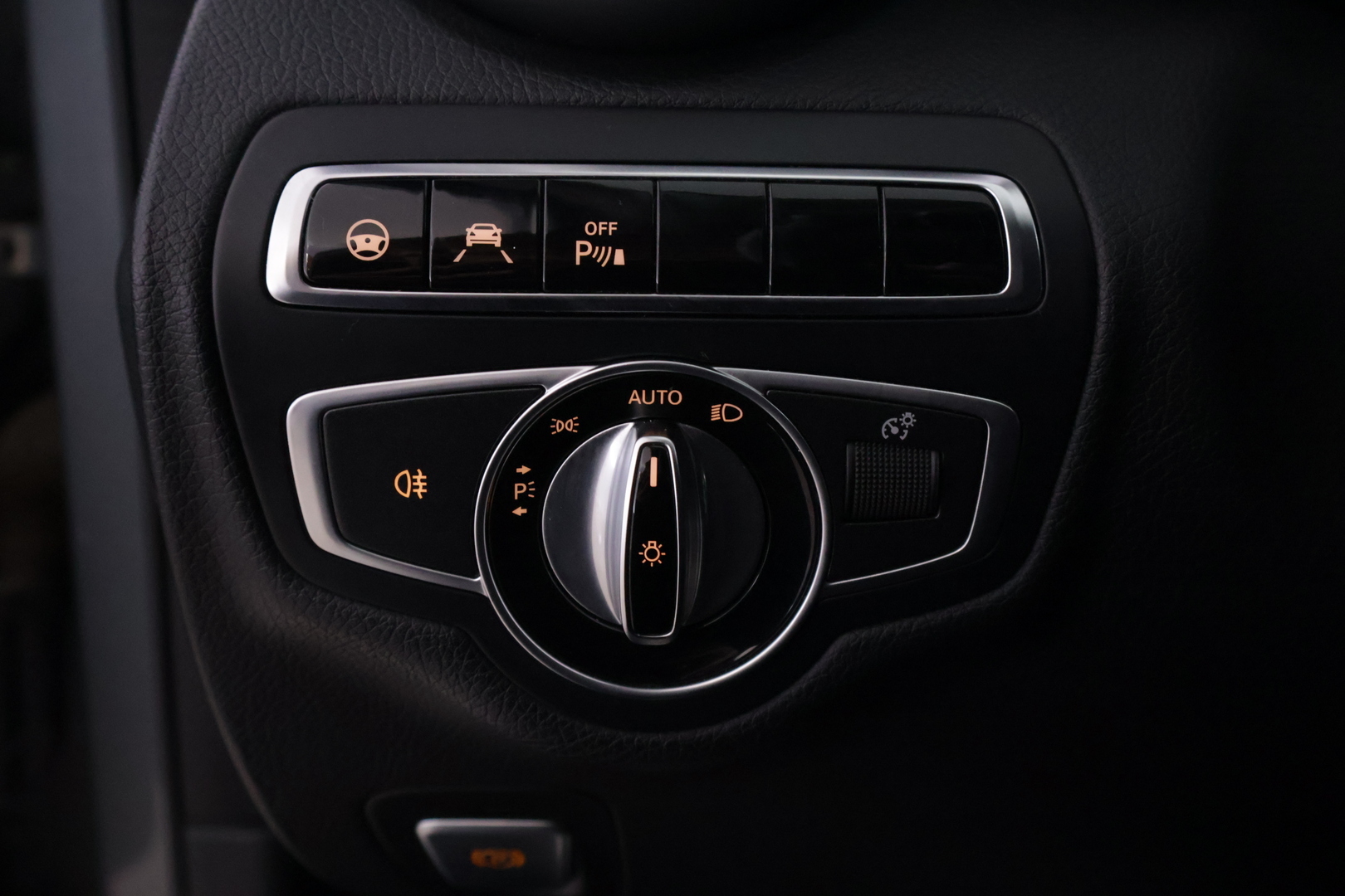 MERCEDES-BENZ C 2016