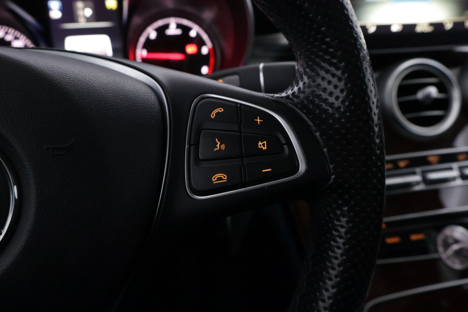 MERCEDES-BENZ C 2016