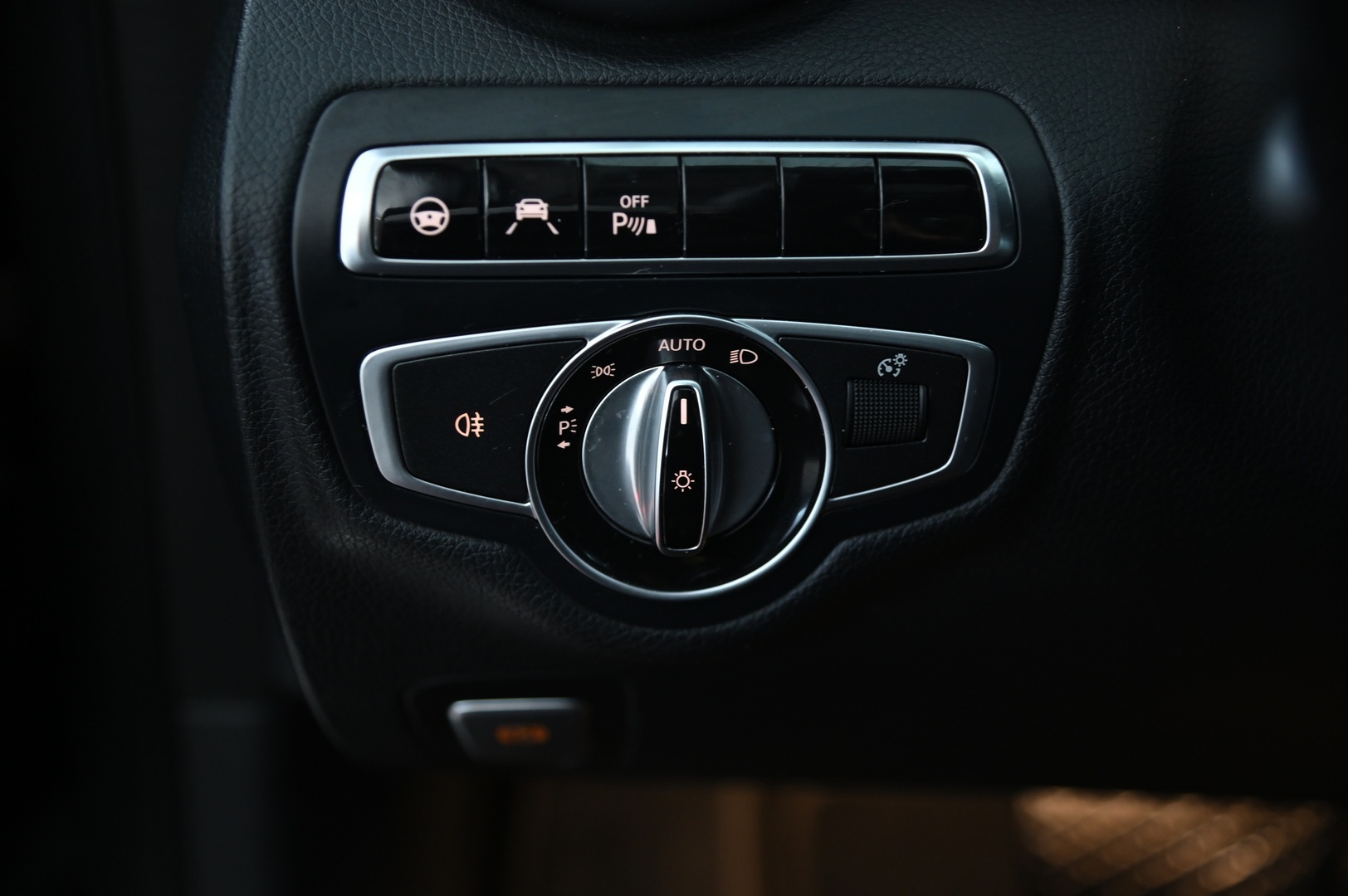 MERCEDES-BENZ C 2016