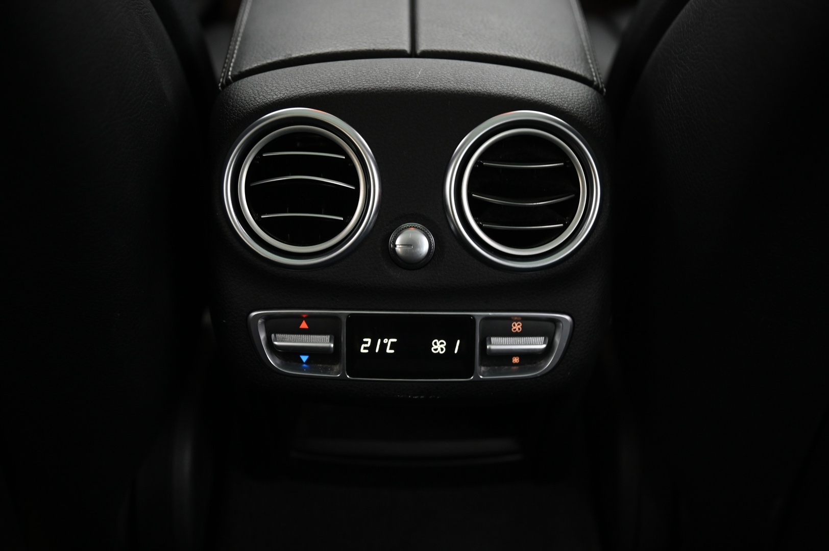 MERCEDES-BENZ C 2016