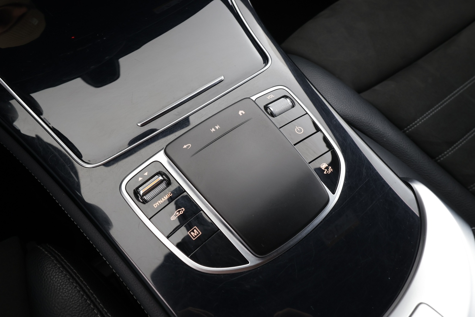 MERCEDES-BENZ GLC 2021