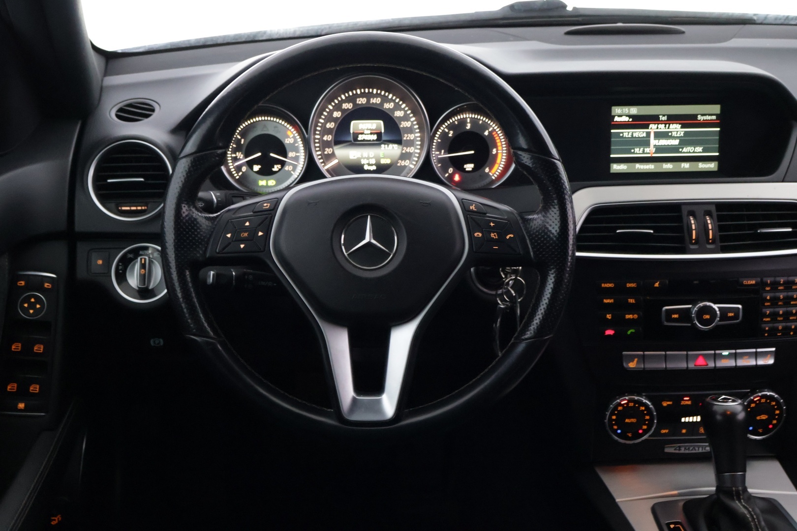 MERCEDES-BENZ C 2014