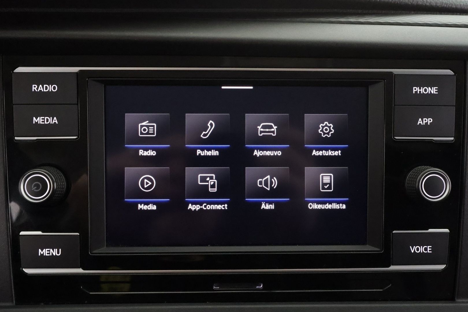 VOLKSWAGEN Transporter 2024