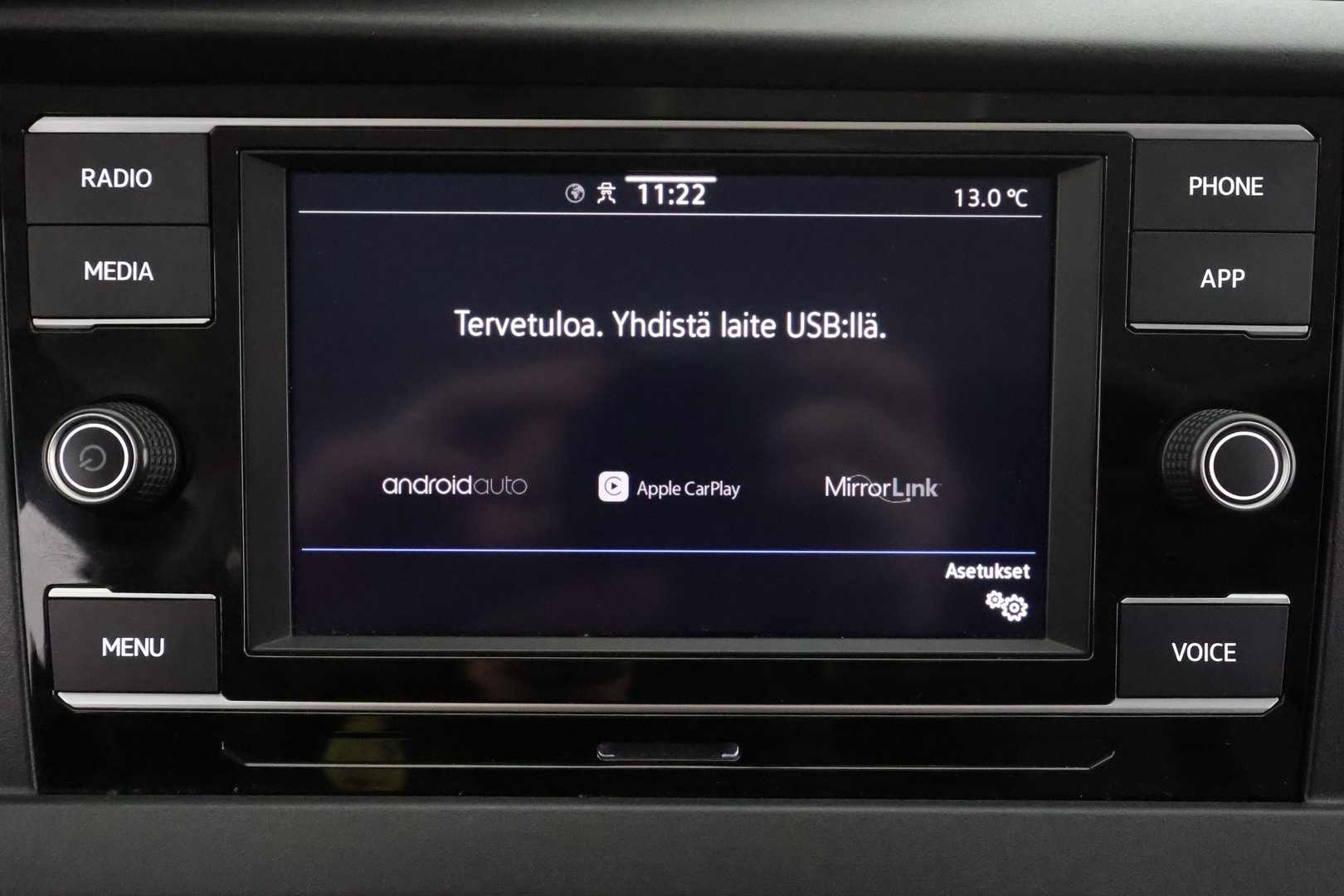 VOLKSWAGEN Transporter 2024