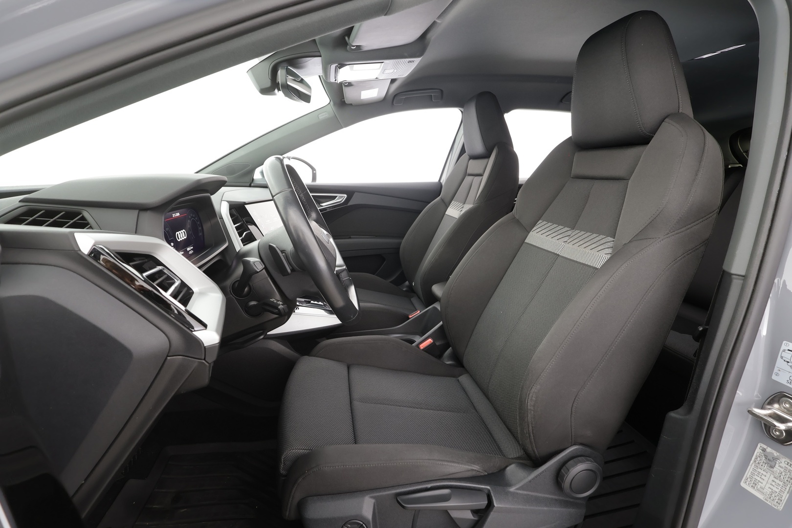 AUDI Q4 e-tron 2022