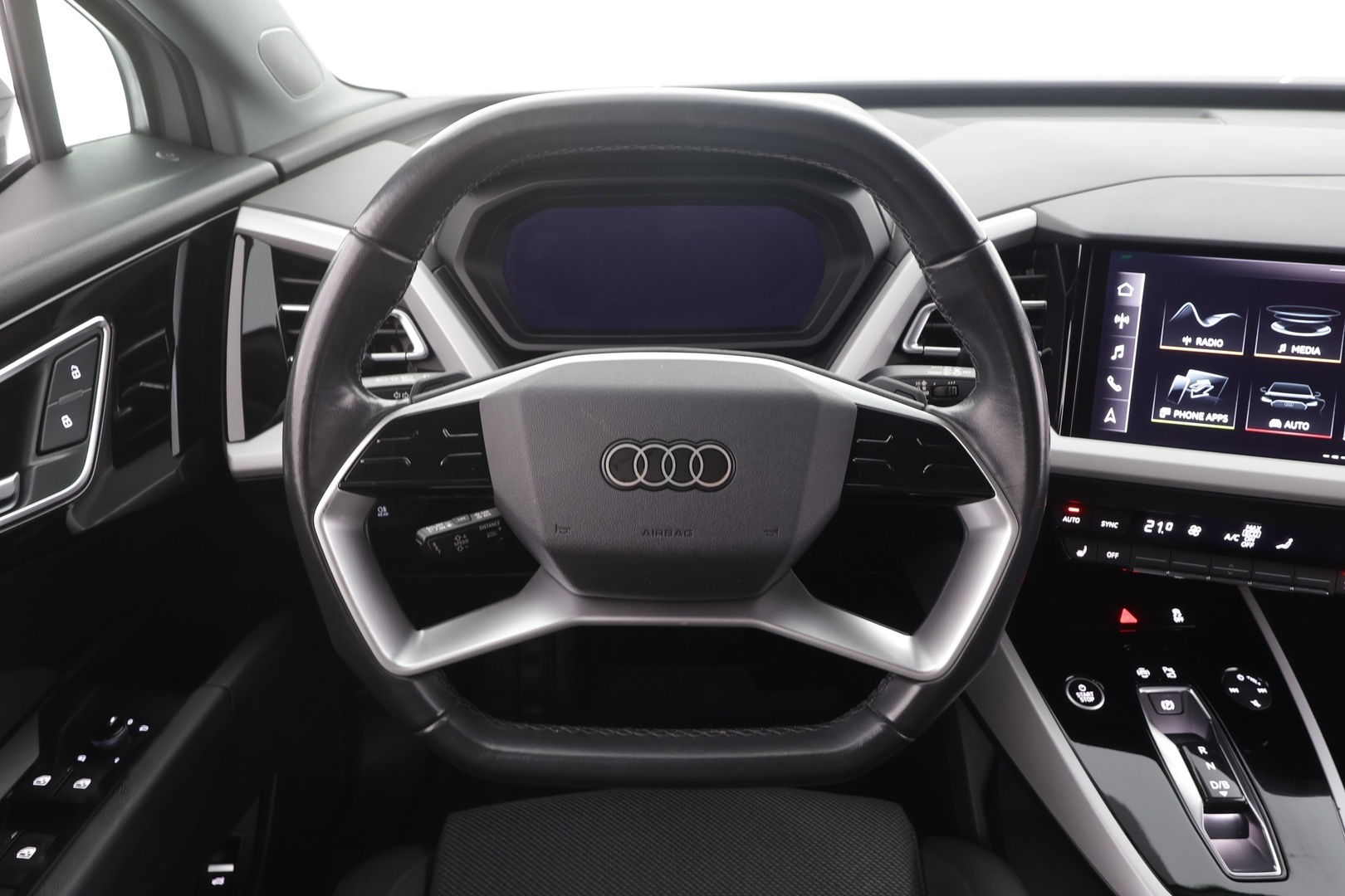 AUDI Q4 e-tron 2022