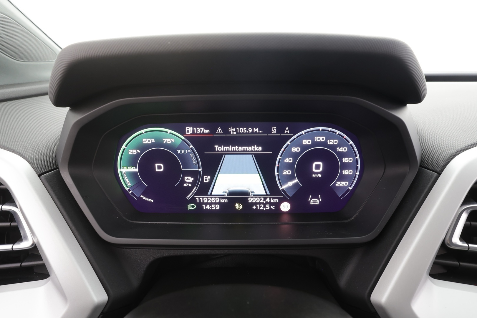AUDI Q4 e-tron 2022