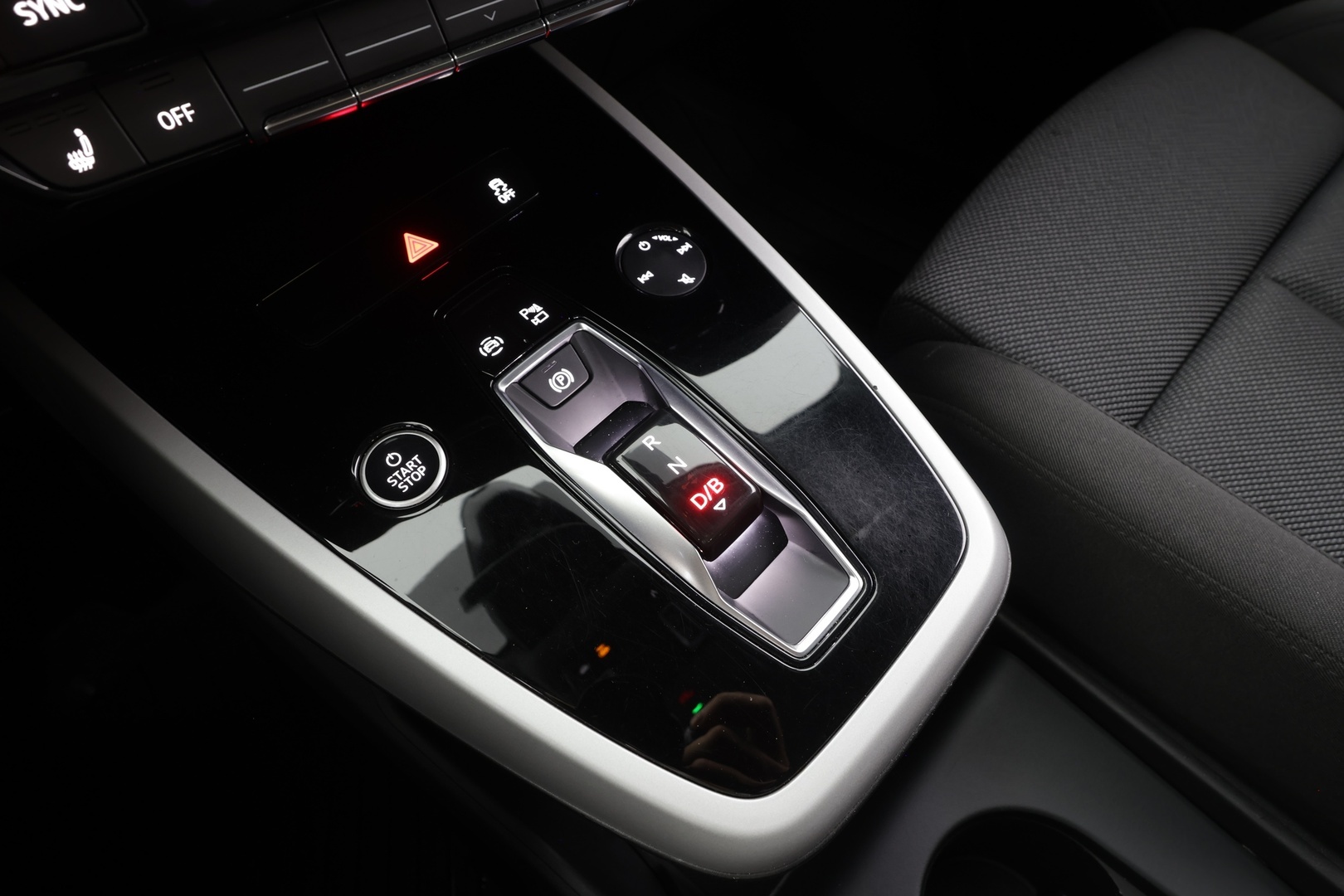 AUDI Q4 e-tron 2022