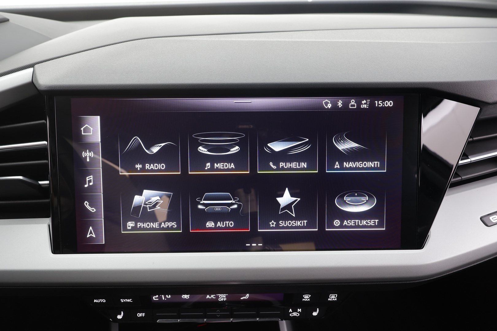 AUDI Q4 e-tron 2022