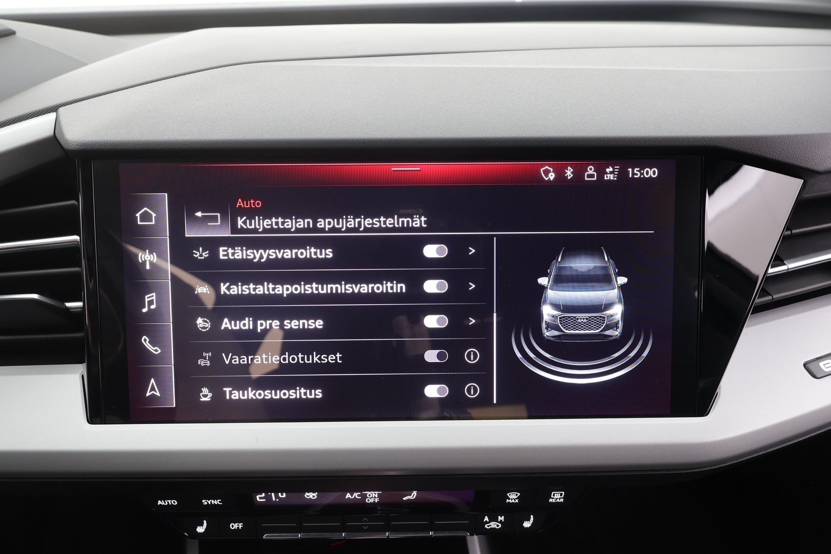 AUDI Q4 e-tron 2022