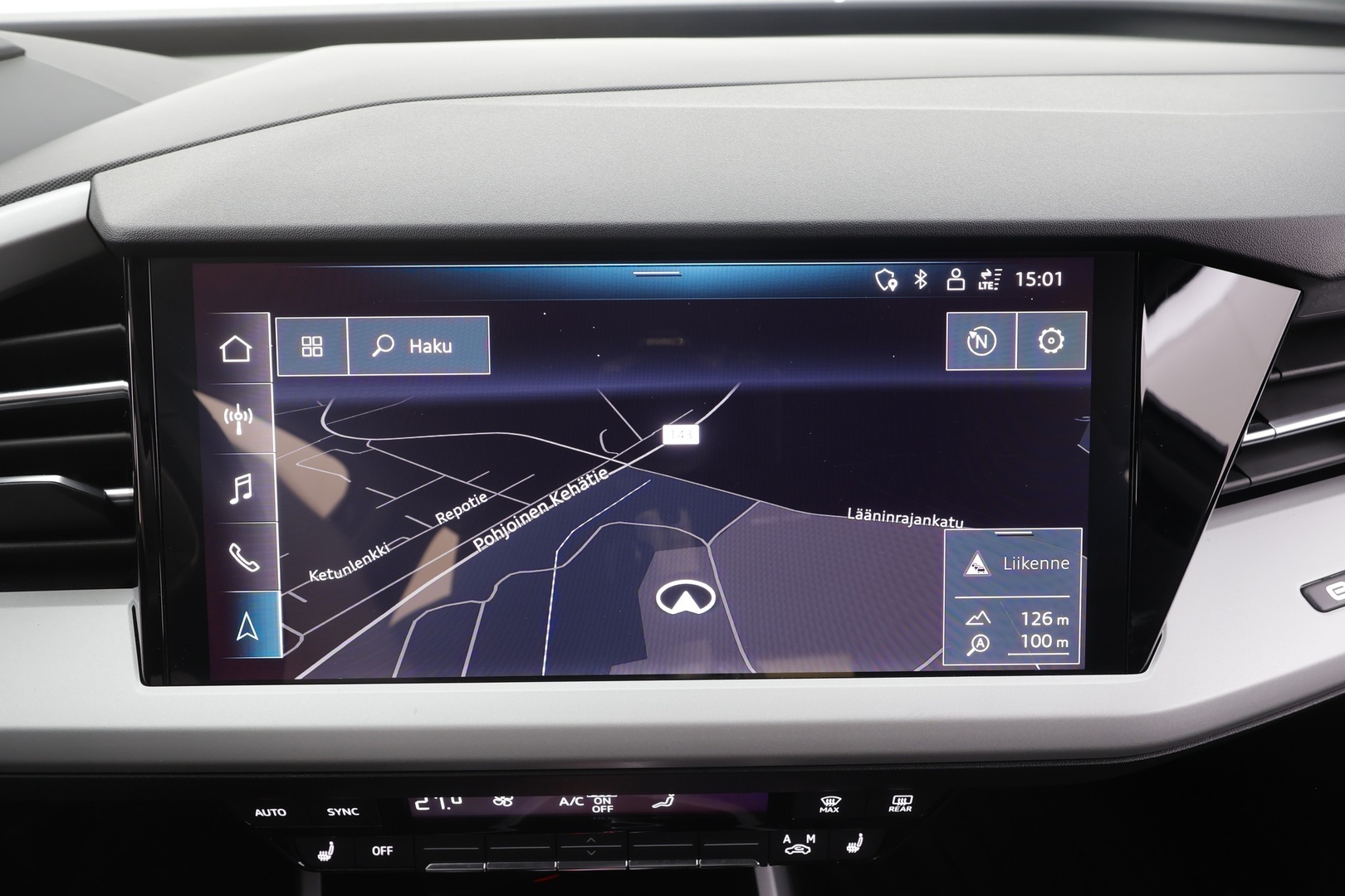 AUDI Q4 e-tron 2022