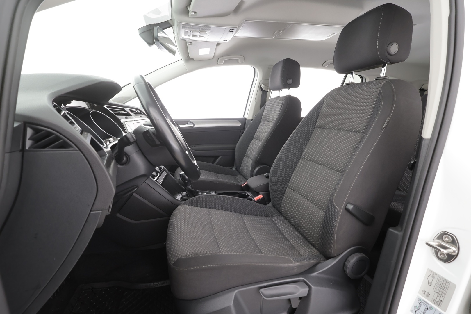 VOLKSWAGEN Touran 2018