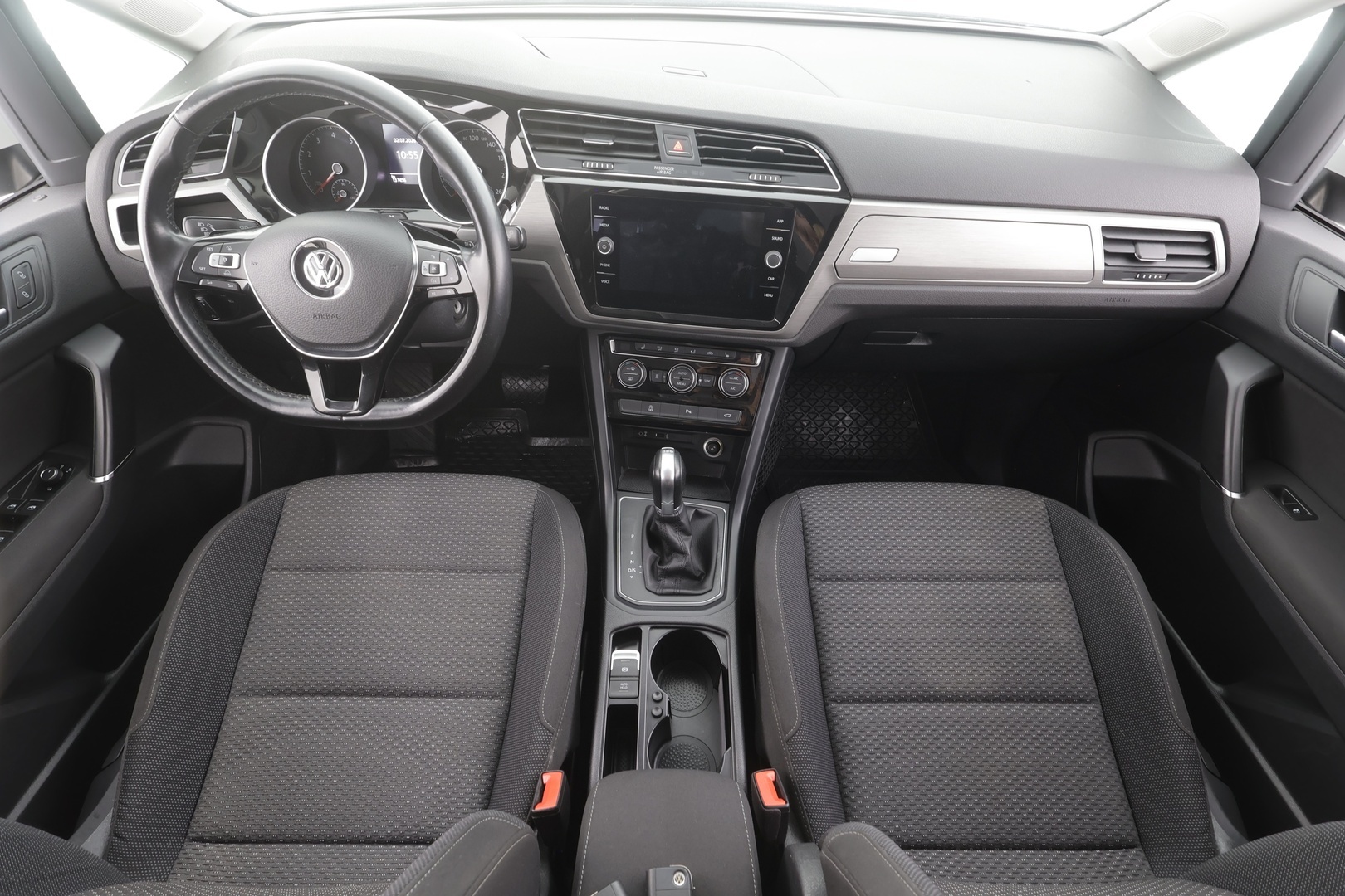 VOLKSWAGEN Touran 2018
