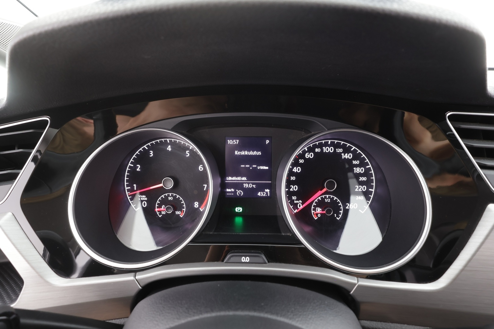 VOLKSWAGEN Touran 2018