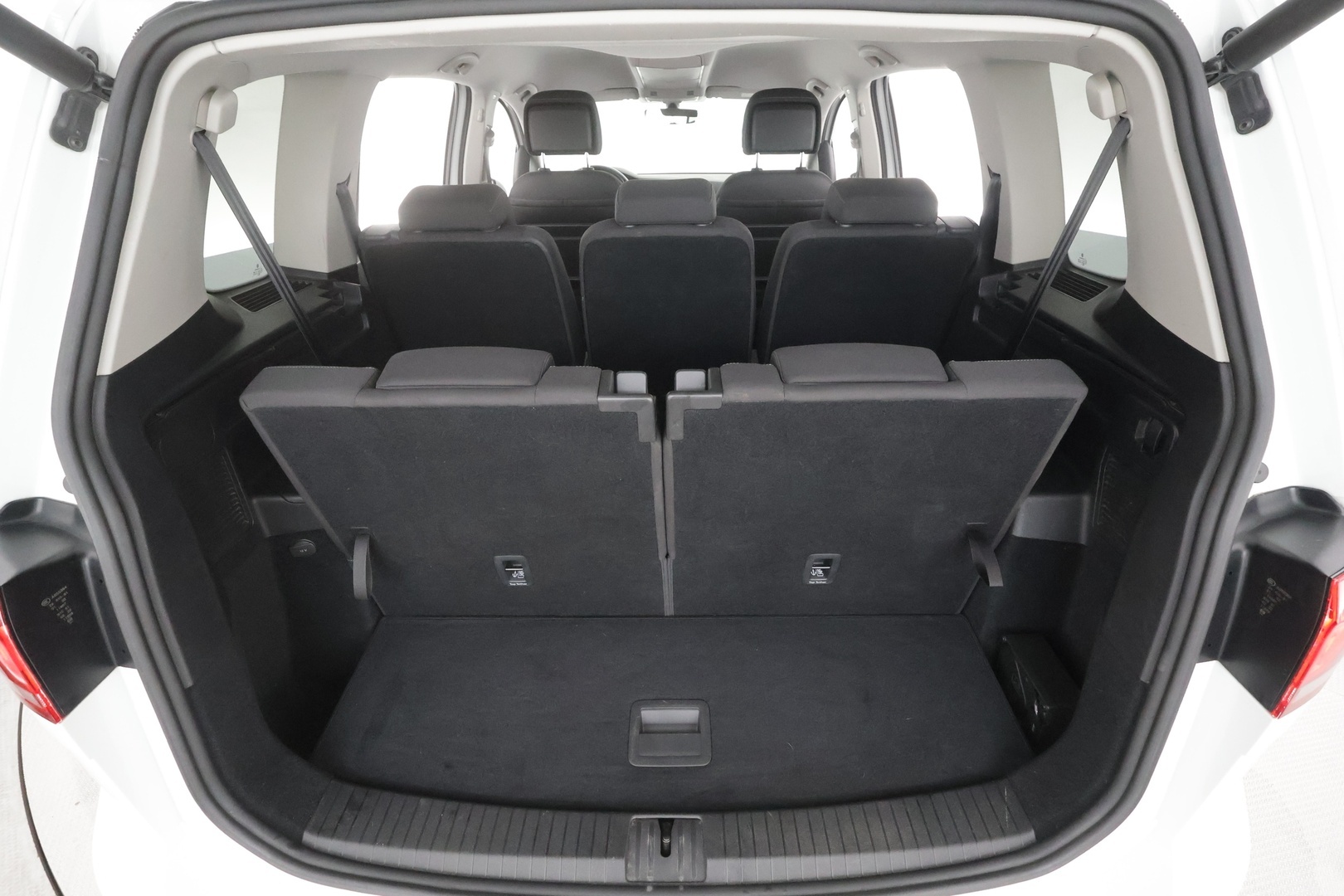 VOLKSWAGEN Touran 2018