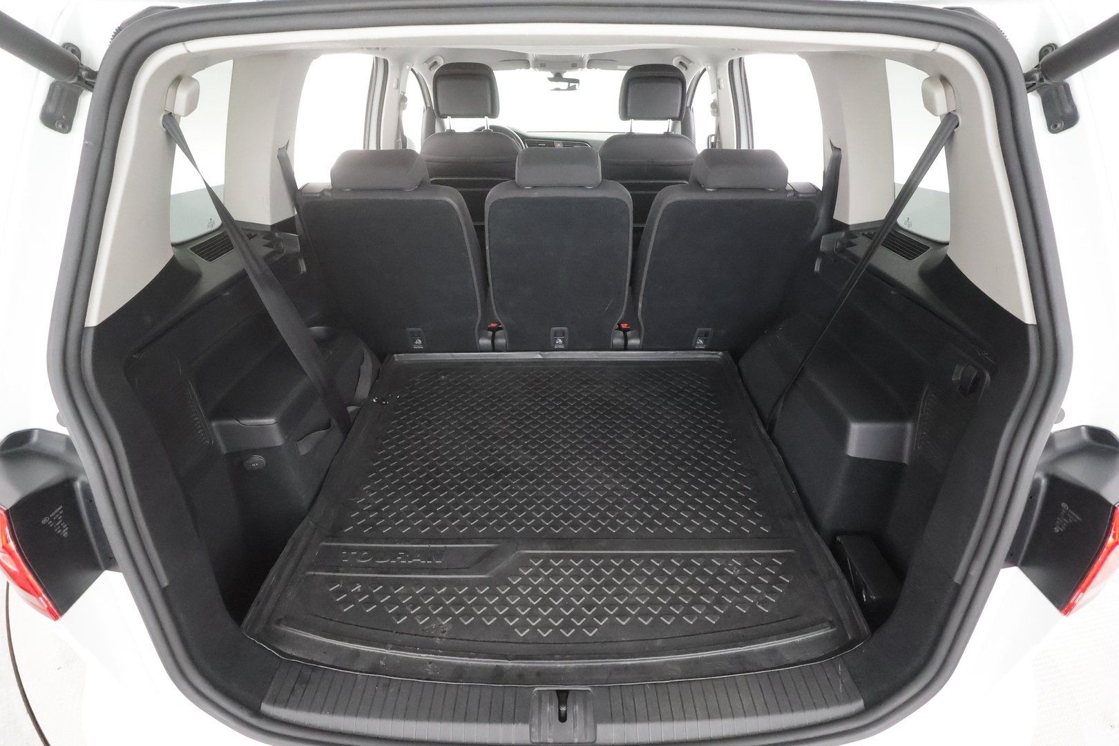 VOLKSWAGEN Touran 2018