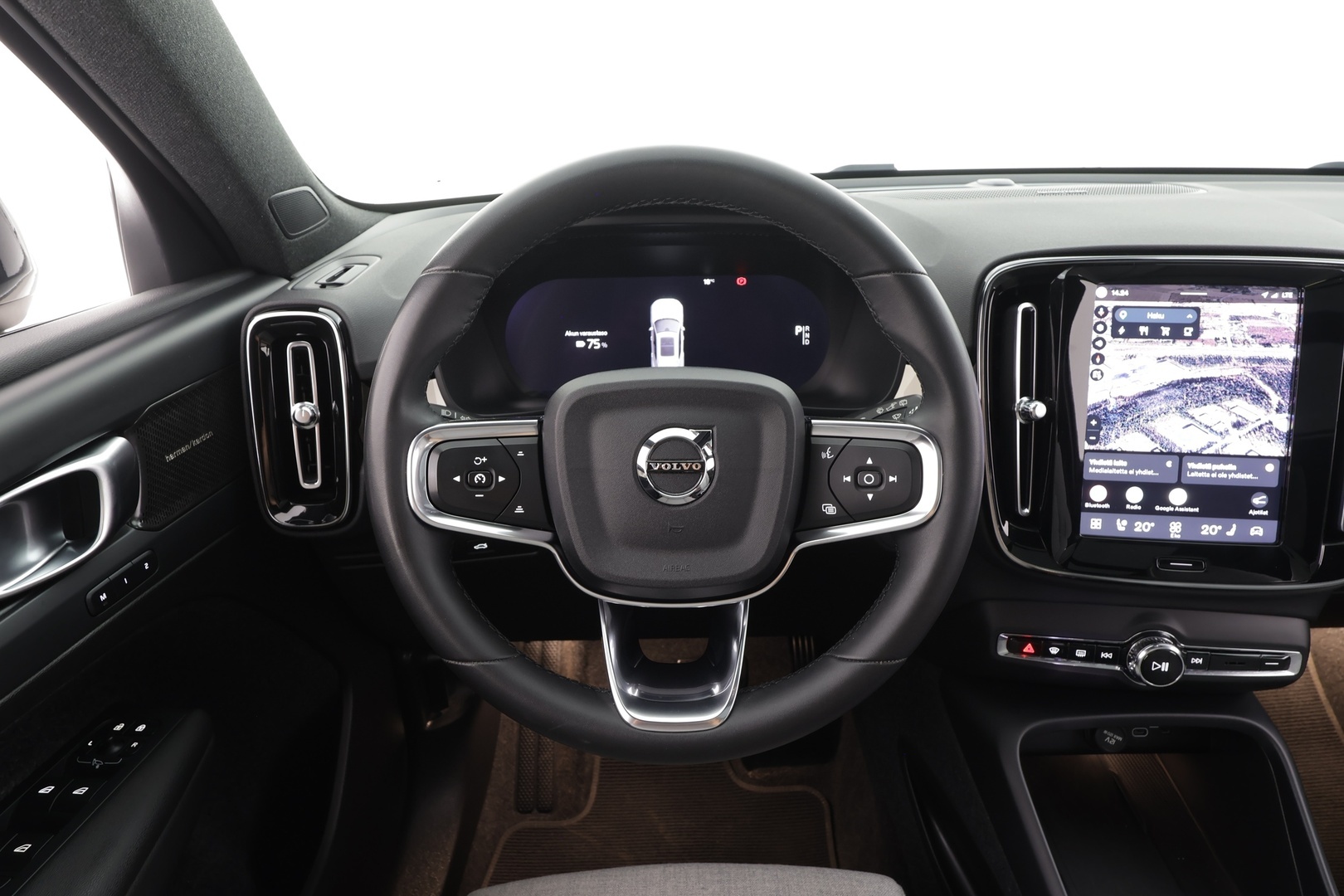 VOLVO XC40 2023