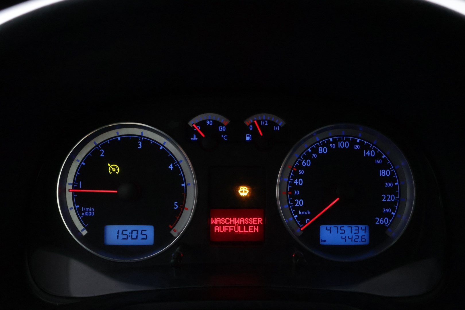 VOLKSWAGEN Golf 2003