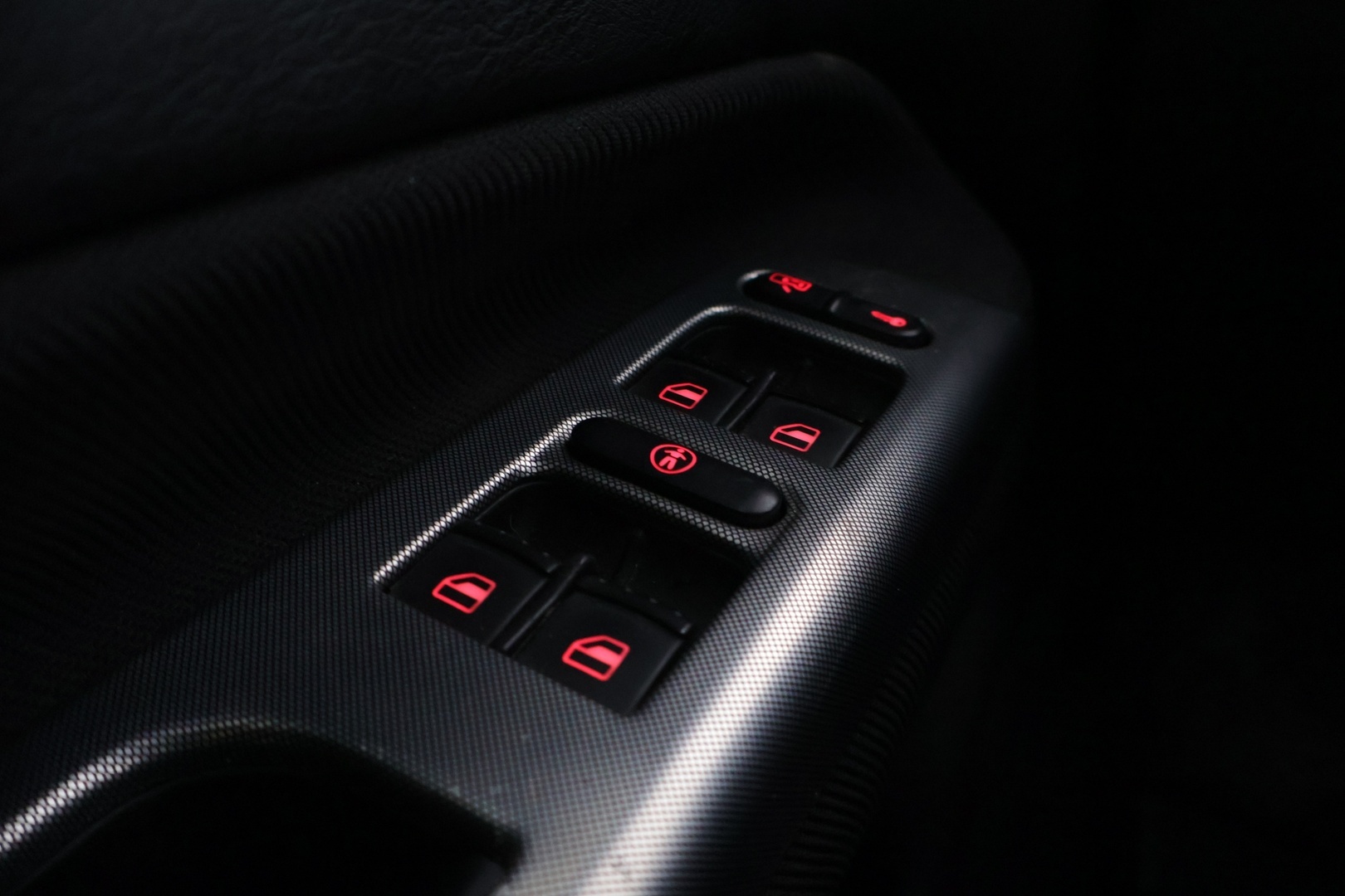 VOLKSWAGEN Golf 2003