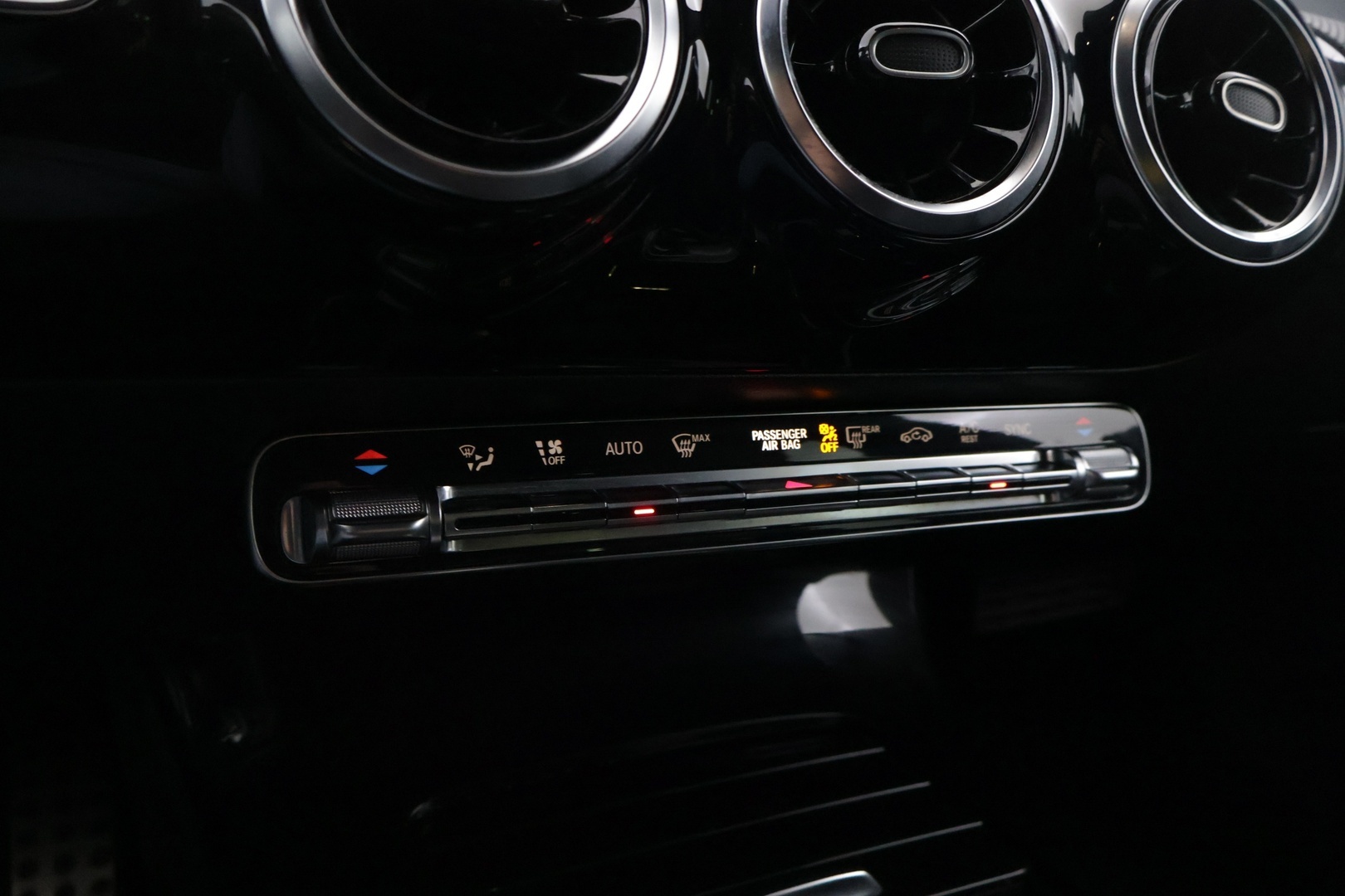 MERCEDES-BENZ CLA 2020