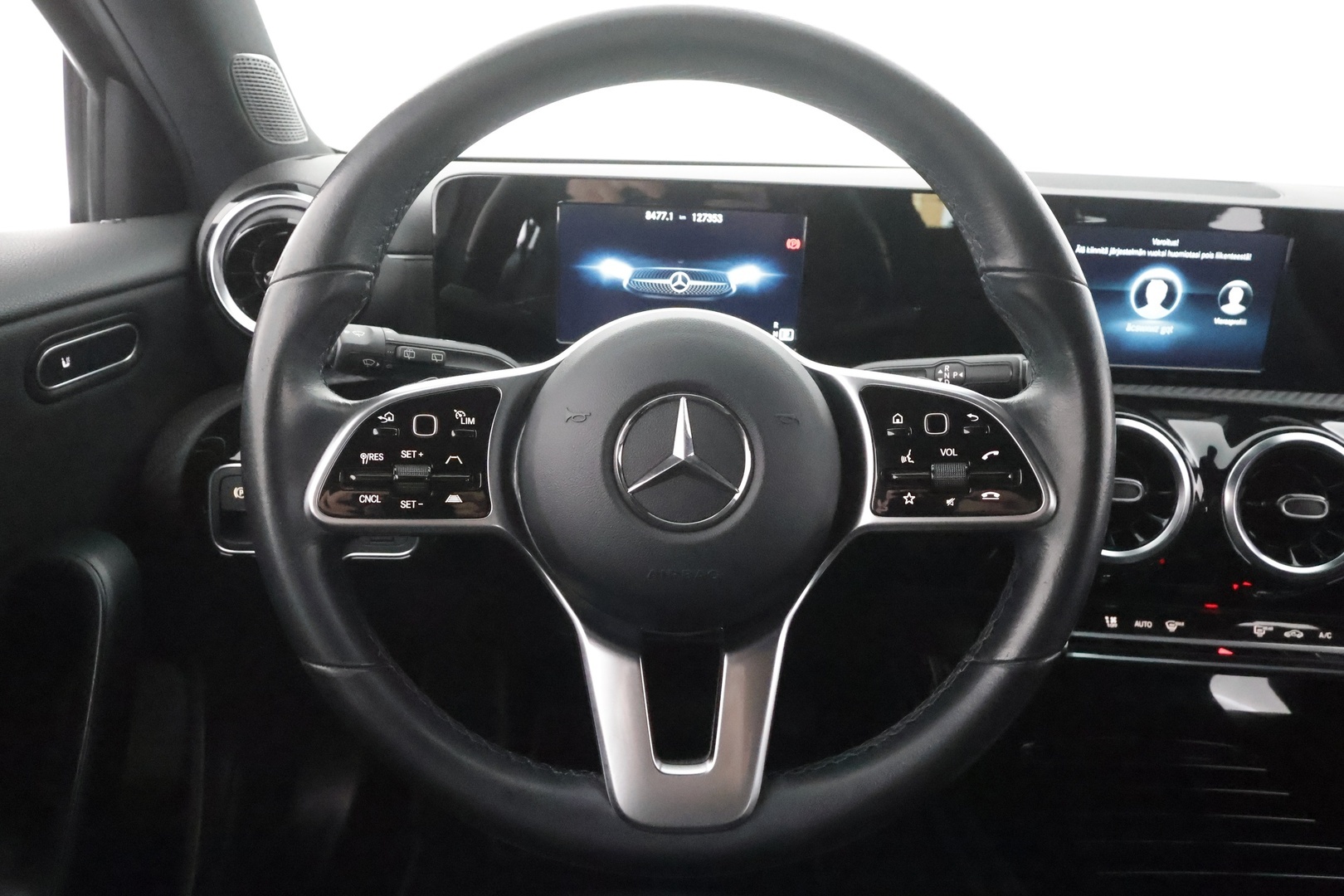MERCEDES-BENZ A 2021