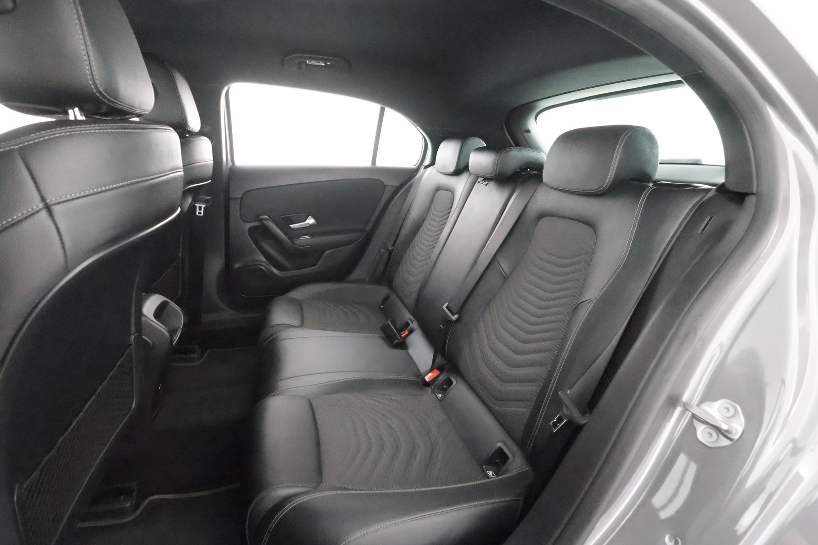 MERCEDES-BENZ A 2021