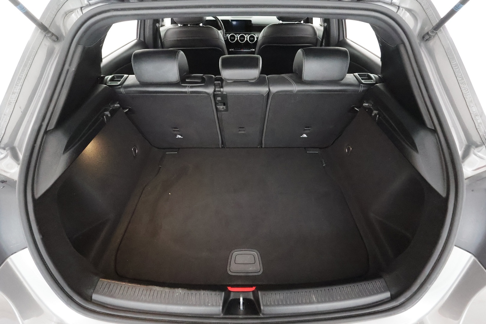 MERCEDES-BENZ A 2021
