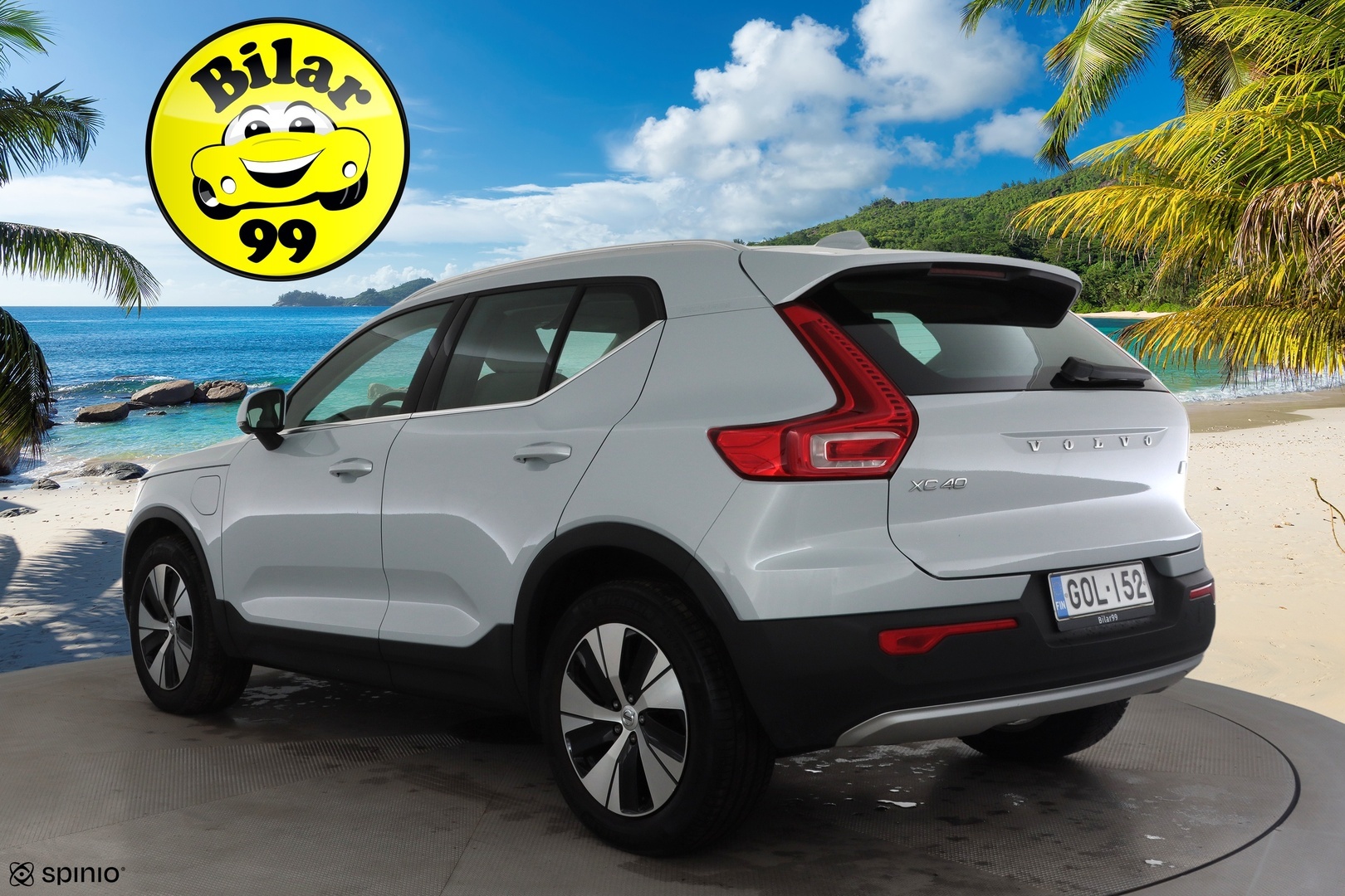 VOLVO XC40 2021