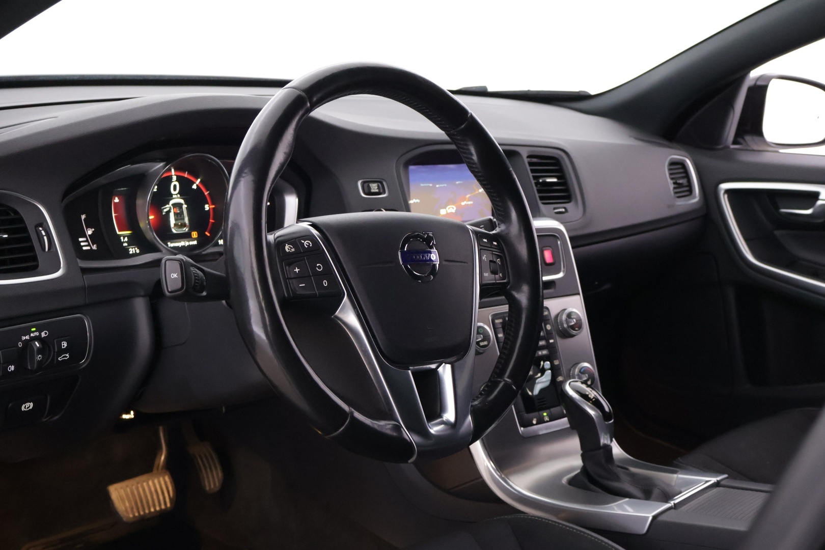 VOLVO V60 Cross Country 2018