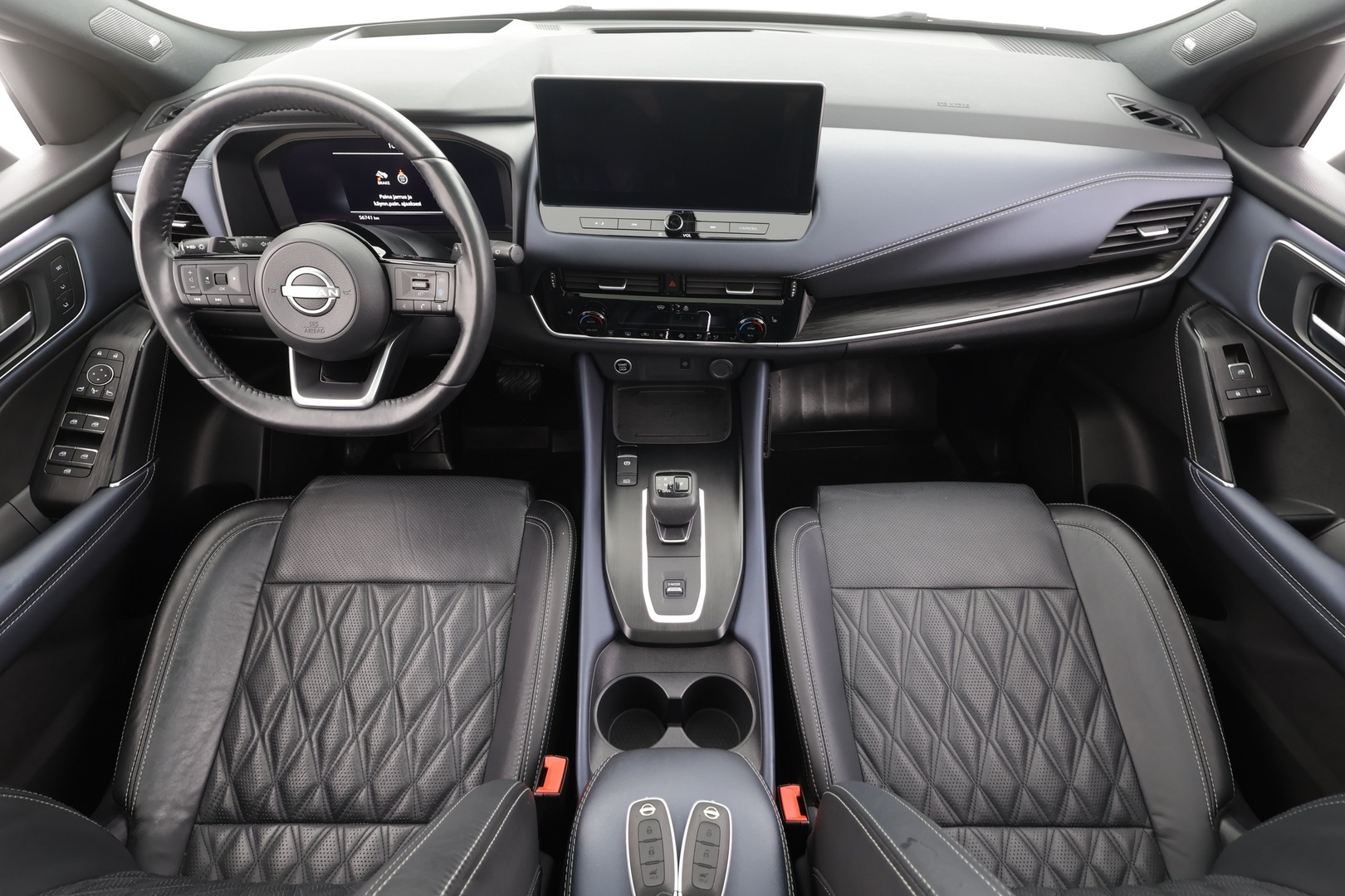 NISSAN Qashqai 2023