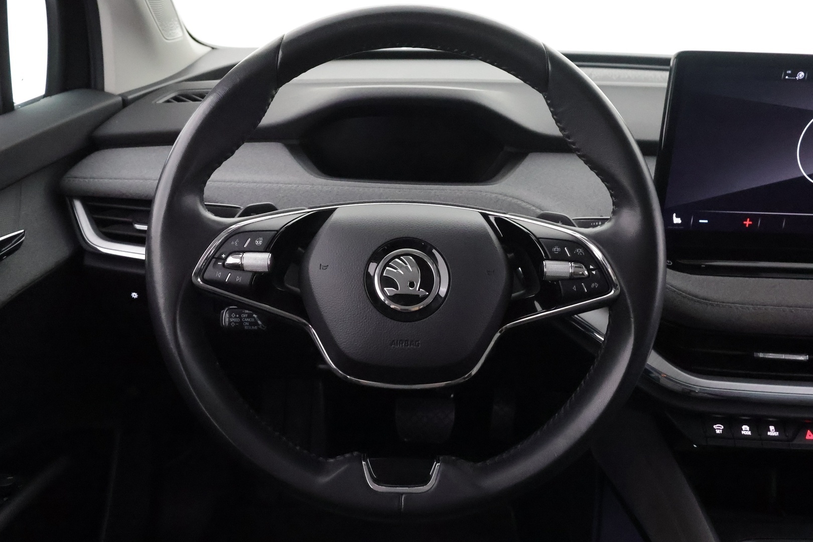 SKODA Enyaq 2022