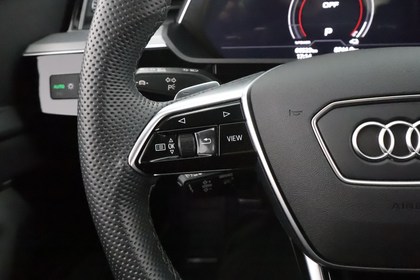 AUDI E-TRON 2023