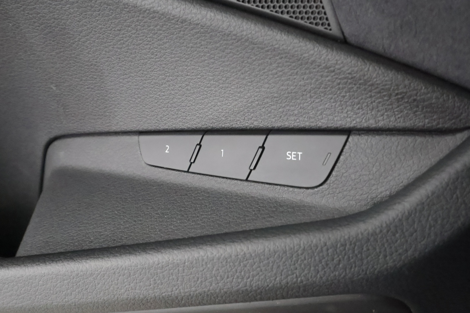 AUDI E-TRON 2023