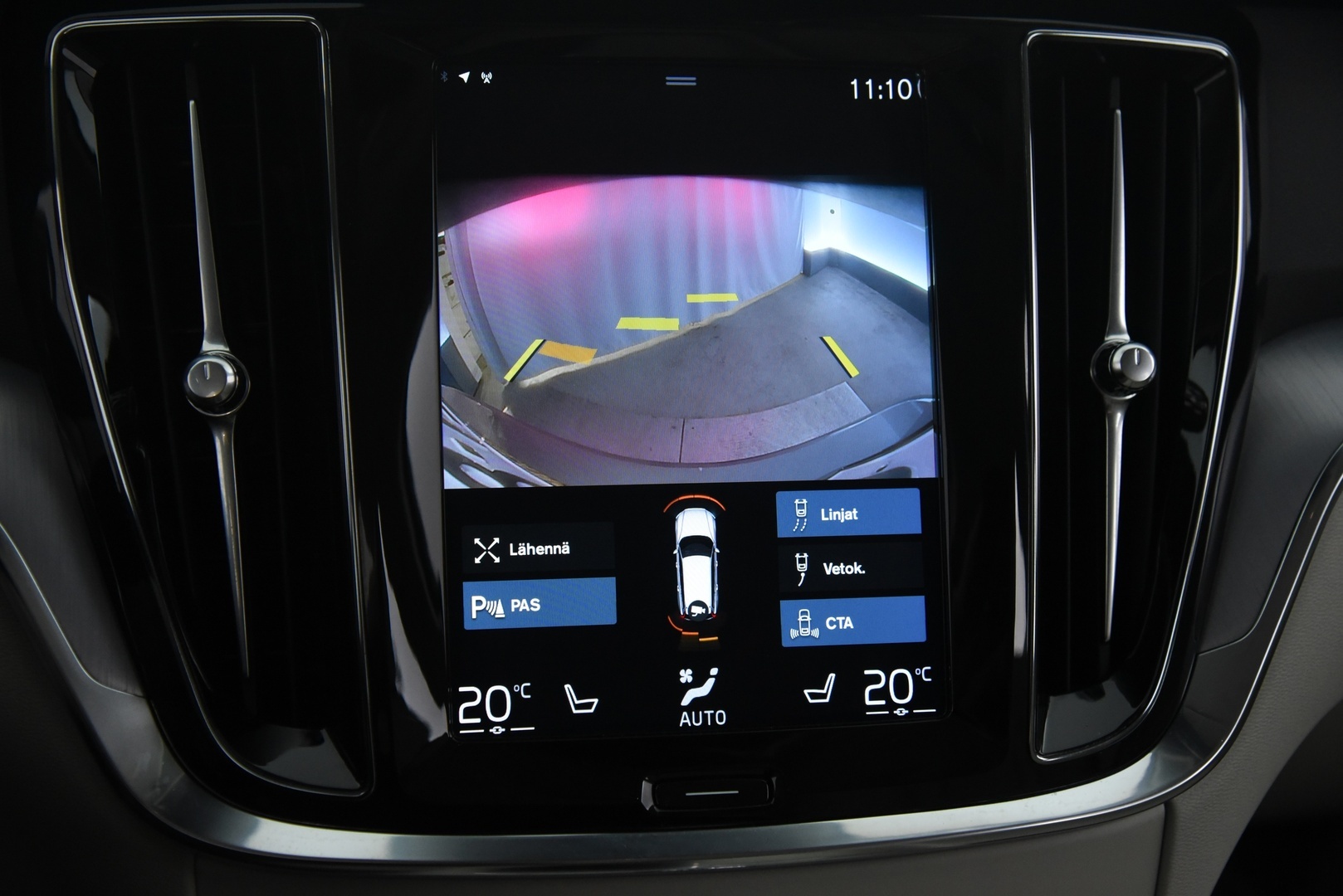 VOLVO V60 2021