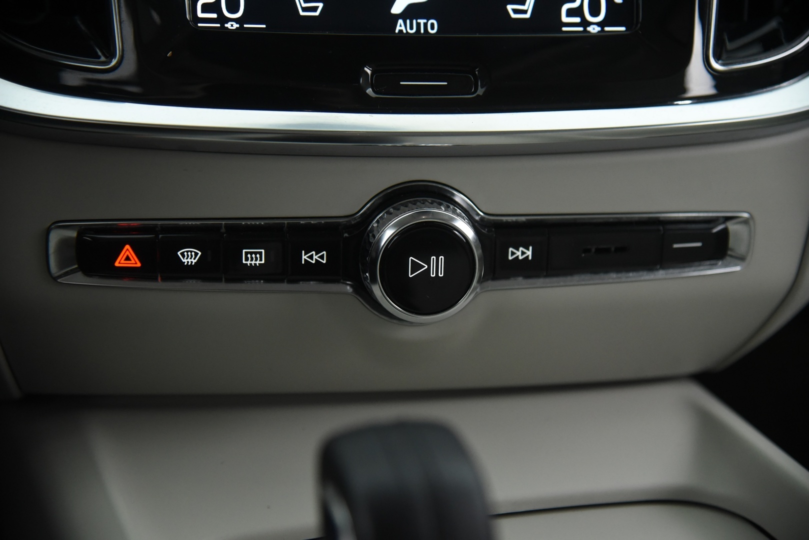 VOLVO V60 2021
