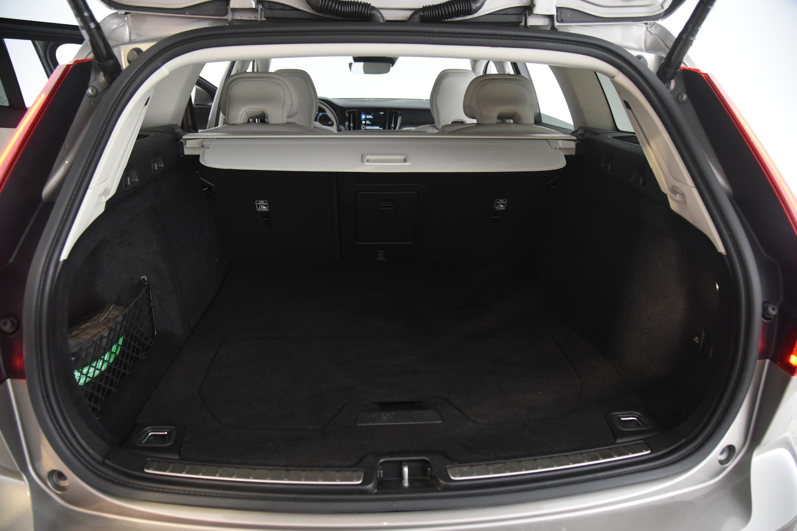 VOLVO V60 2021