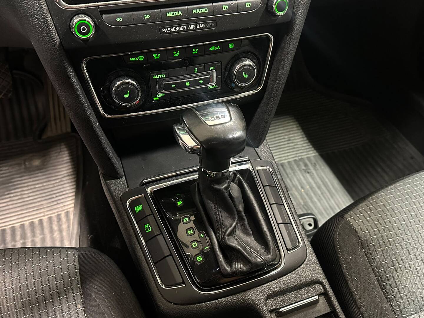 SKODA Superb 2008