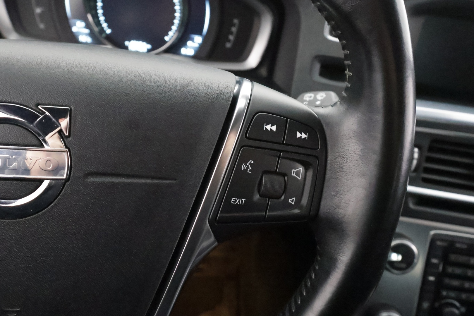 VOLVO V60 2014