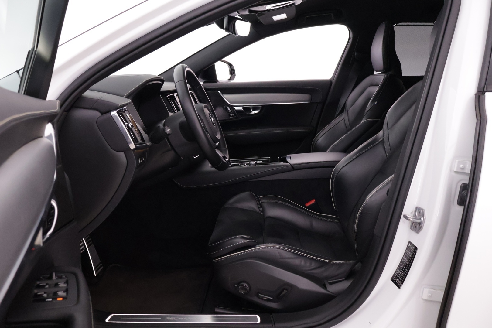VOLVO V90 2022