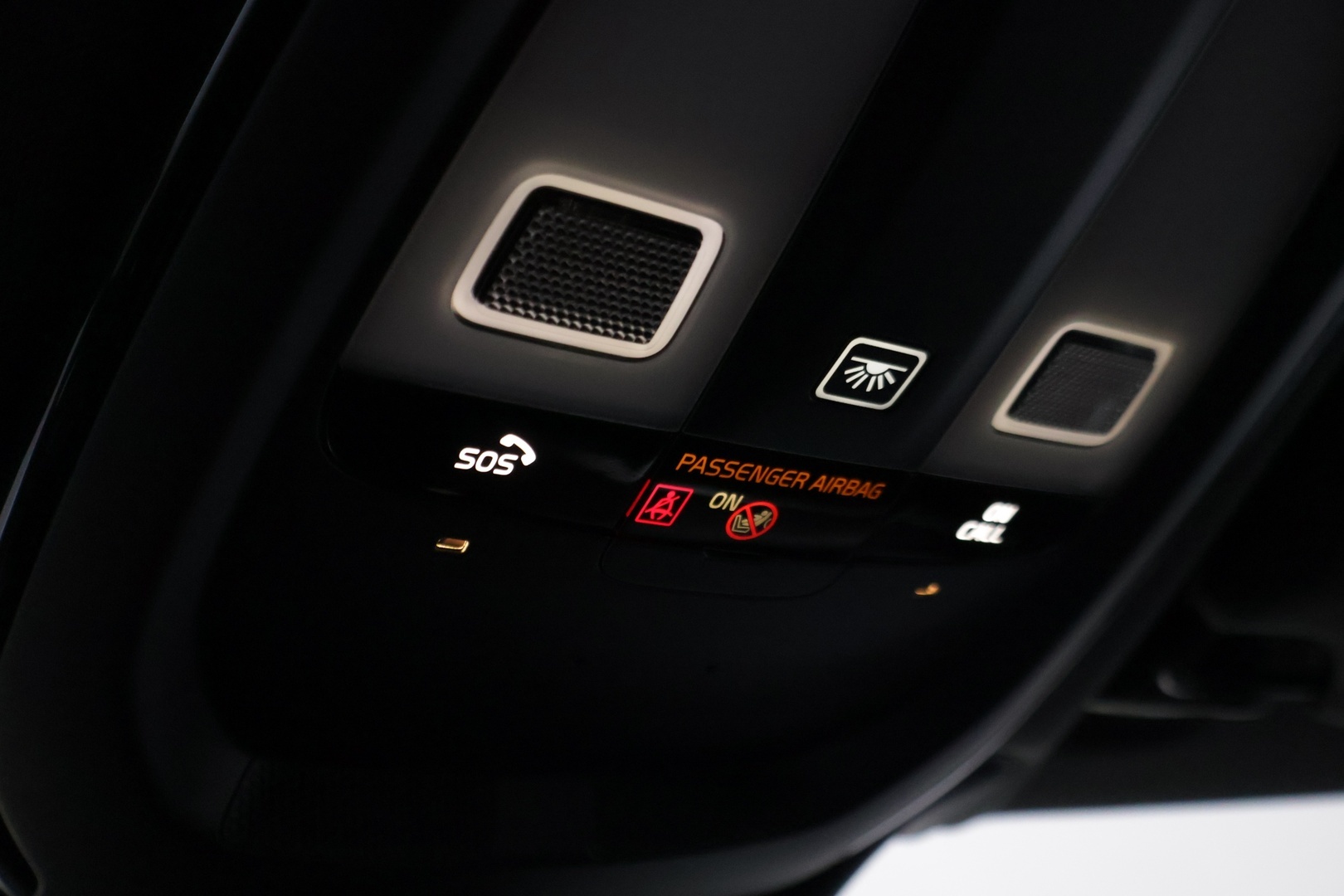 VOLVO V90 2022