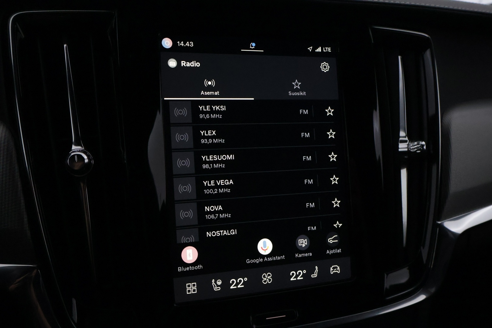 VOLVO V90 2022